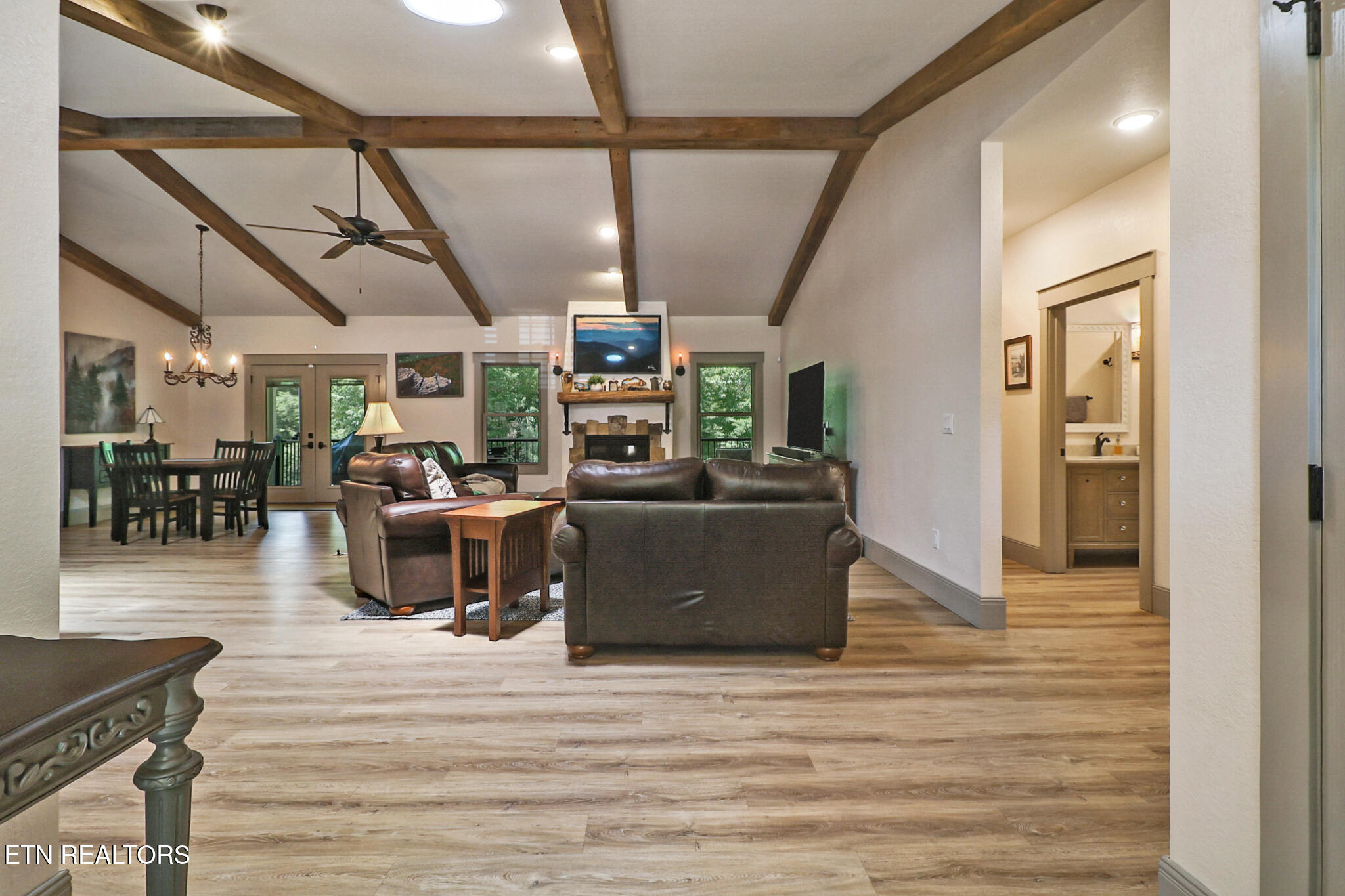 292 Crouch Branch Lane Allardt TN 38504