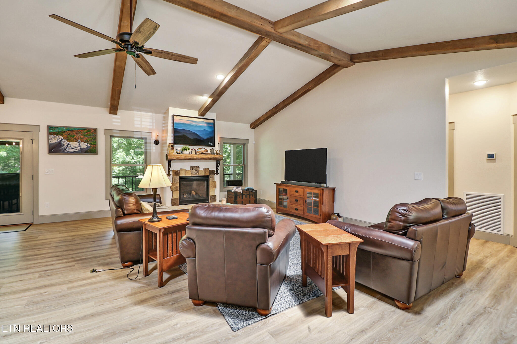 292 Crouch Branch Lane Allardt TN 38504
