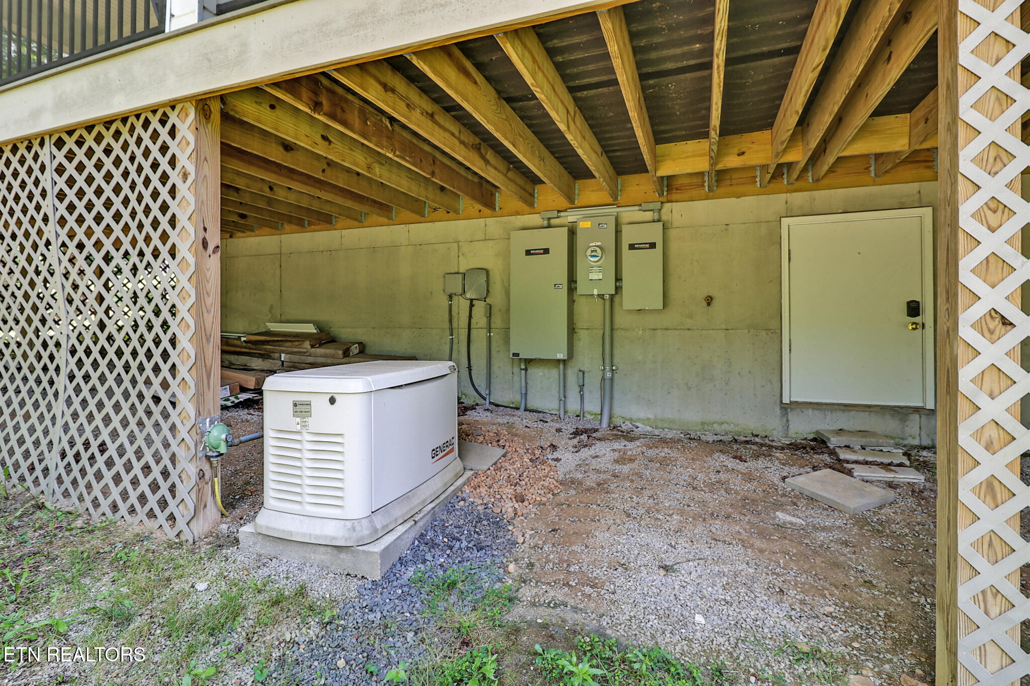 292 Crouch Branch Lane Allardt TN 38504