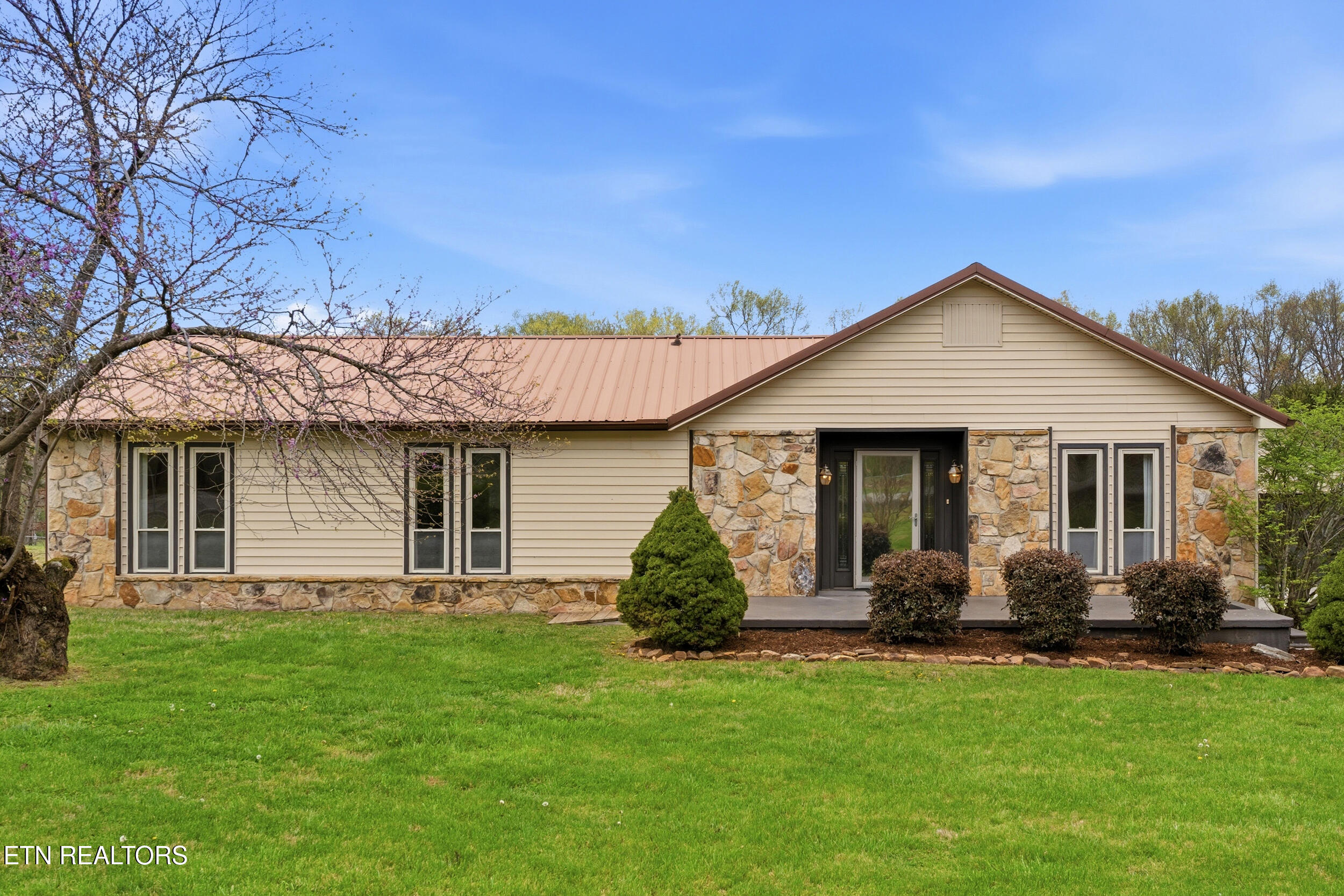 157 Johnson Drive Lenoir City TN 37771