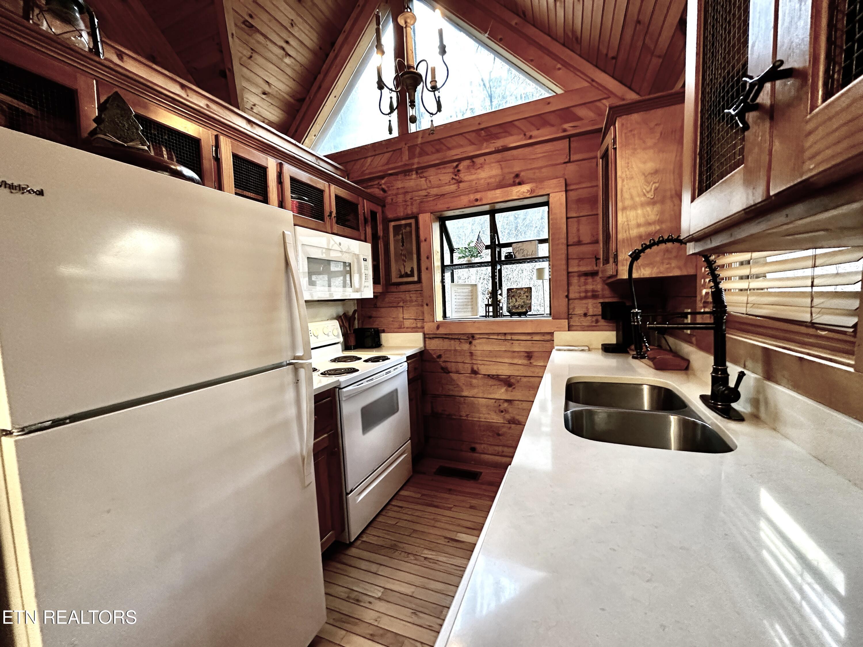 831 Bear Run Way Sevierville TN 37862
