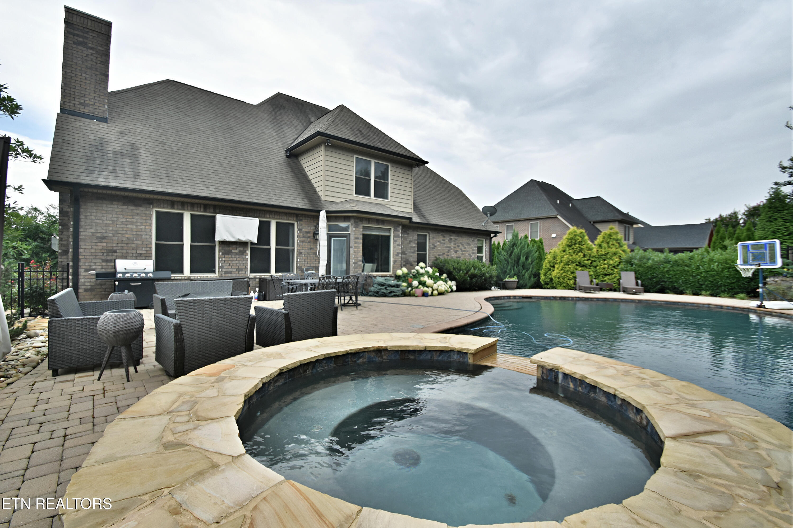 11957 Lakehurst Lane Knoxville TN 37934