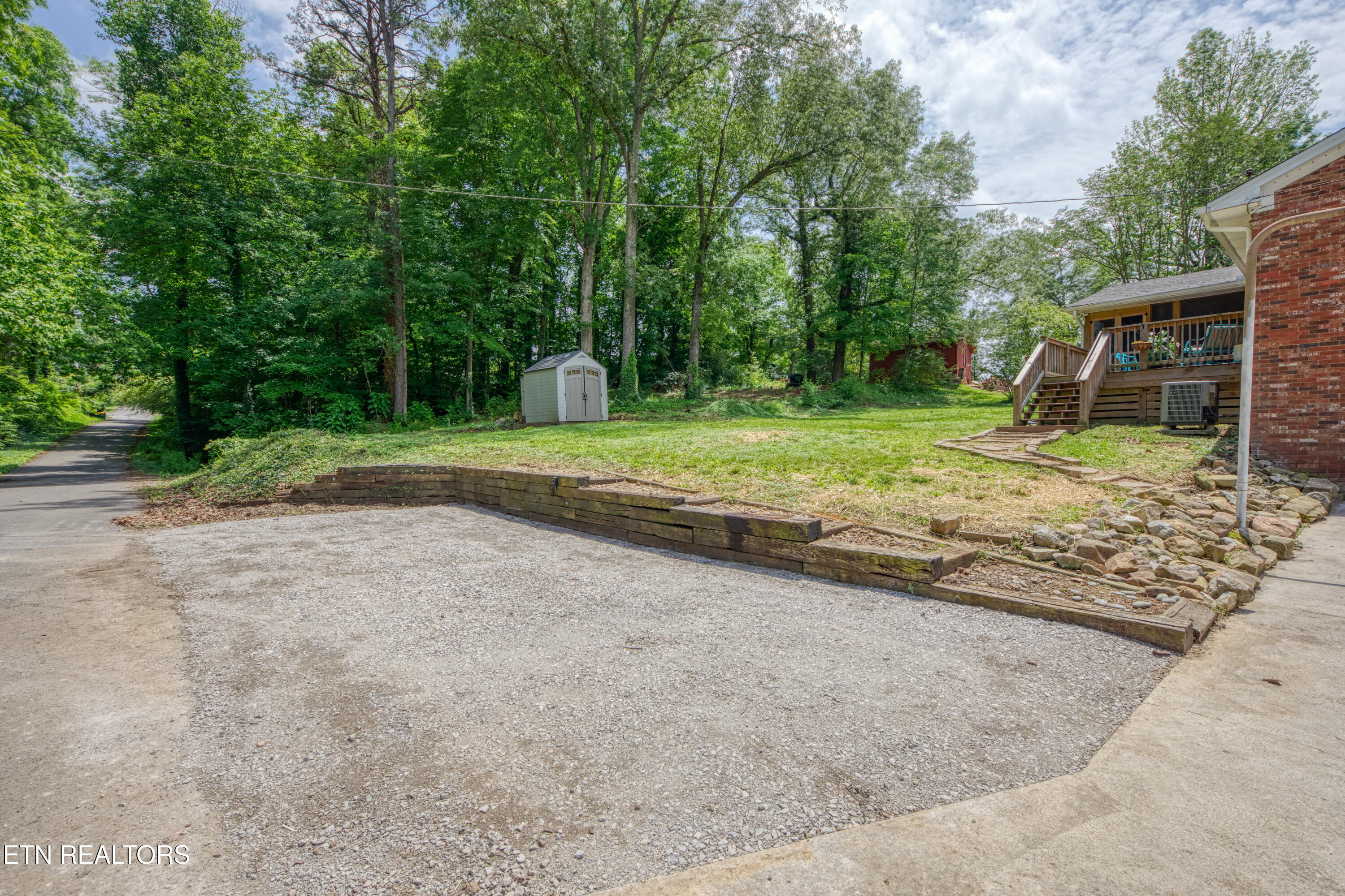 9212 Burchfield Drive Oak Ridge TN 37830