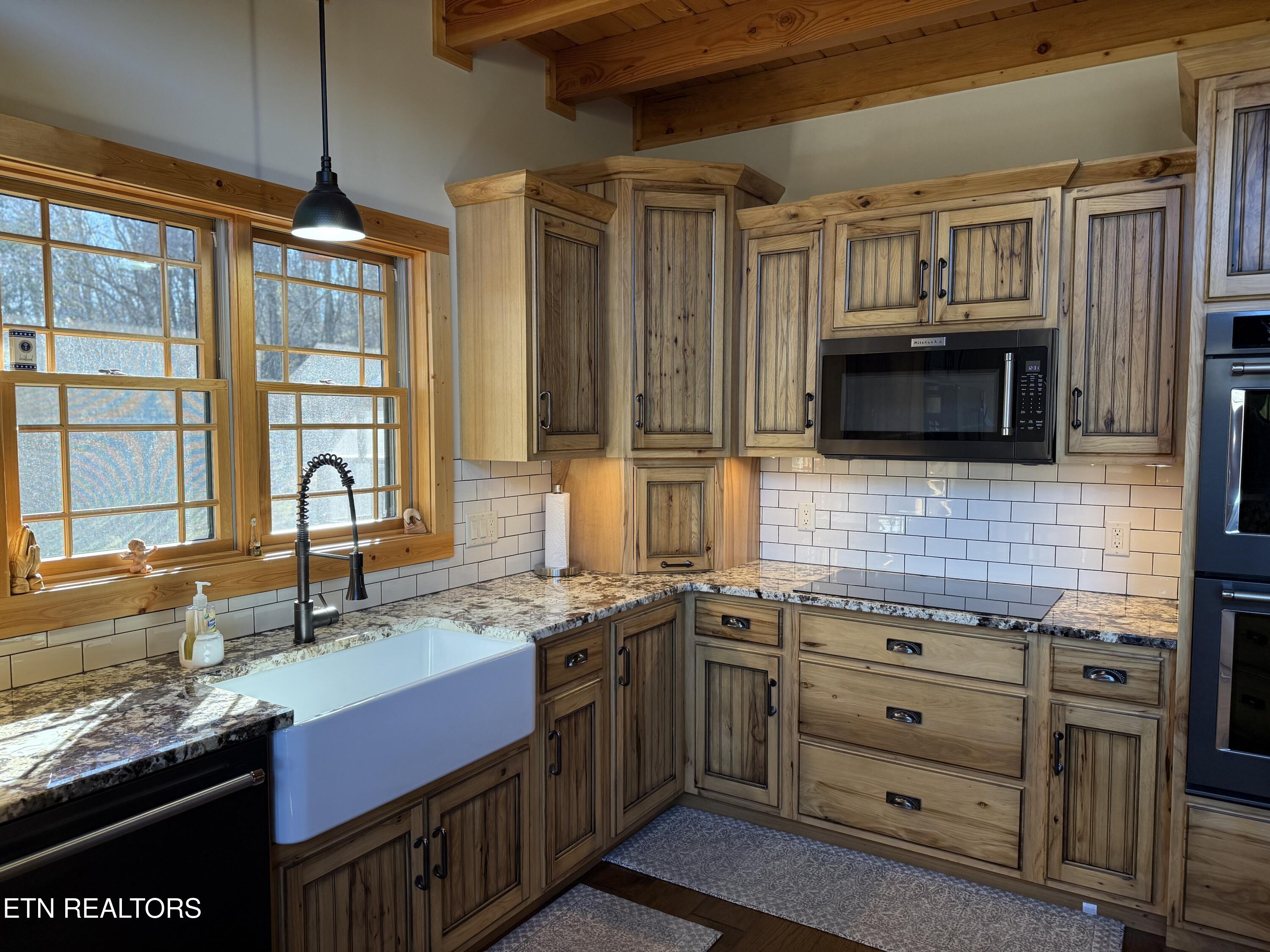 575 E Fork Road Whitleyville TN 38588