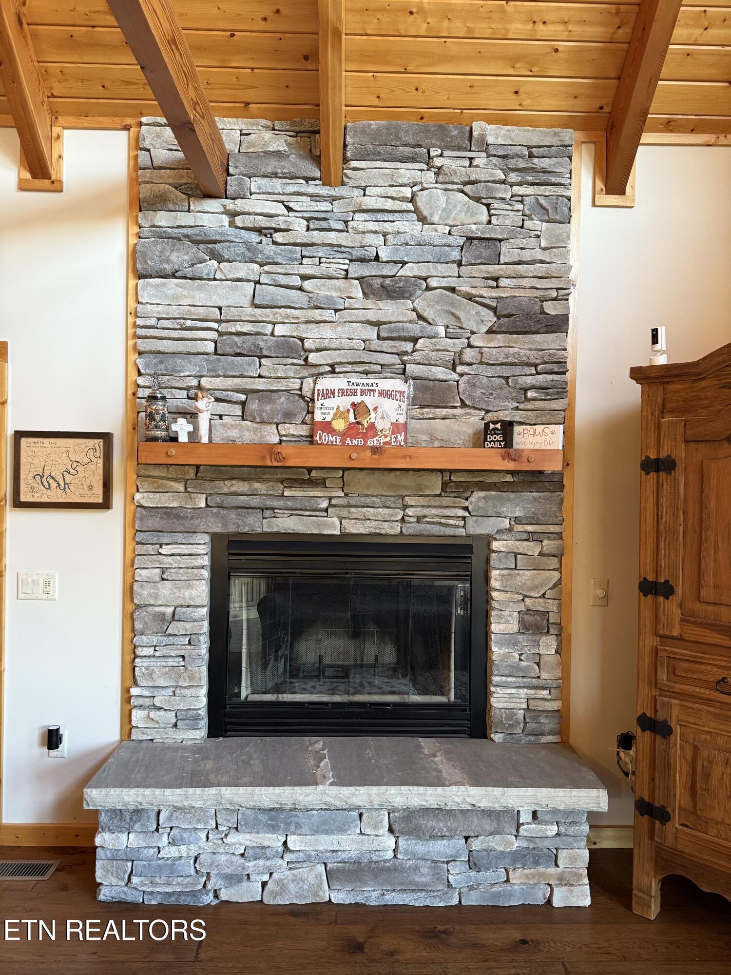 575 E Fork Road Whitleyville TN 38588