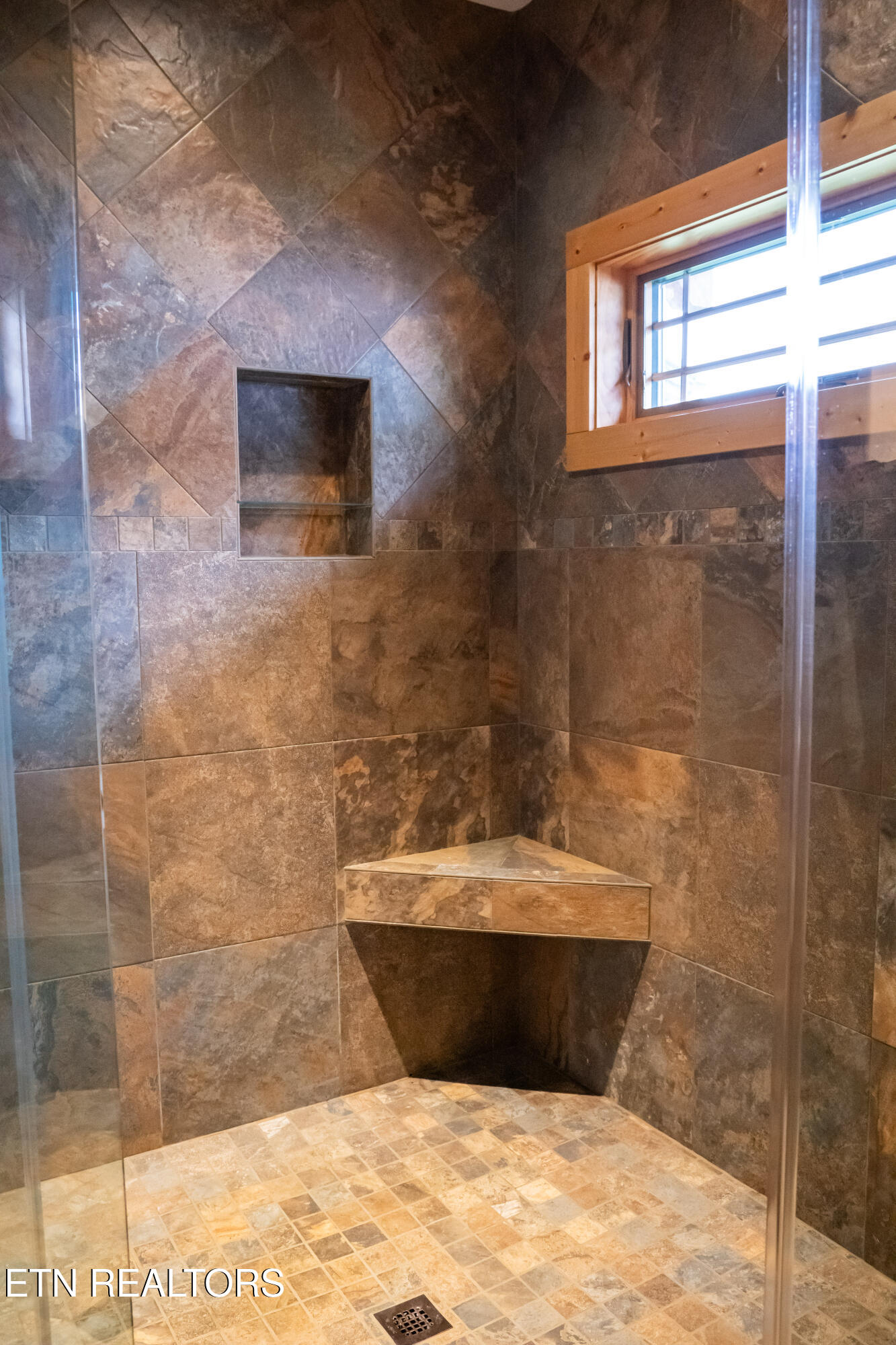 575 E Fork Road Whitleyville TN 38588