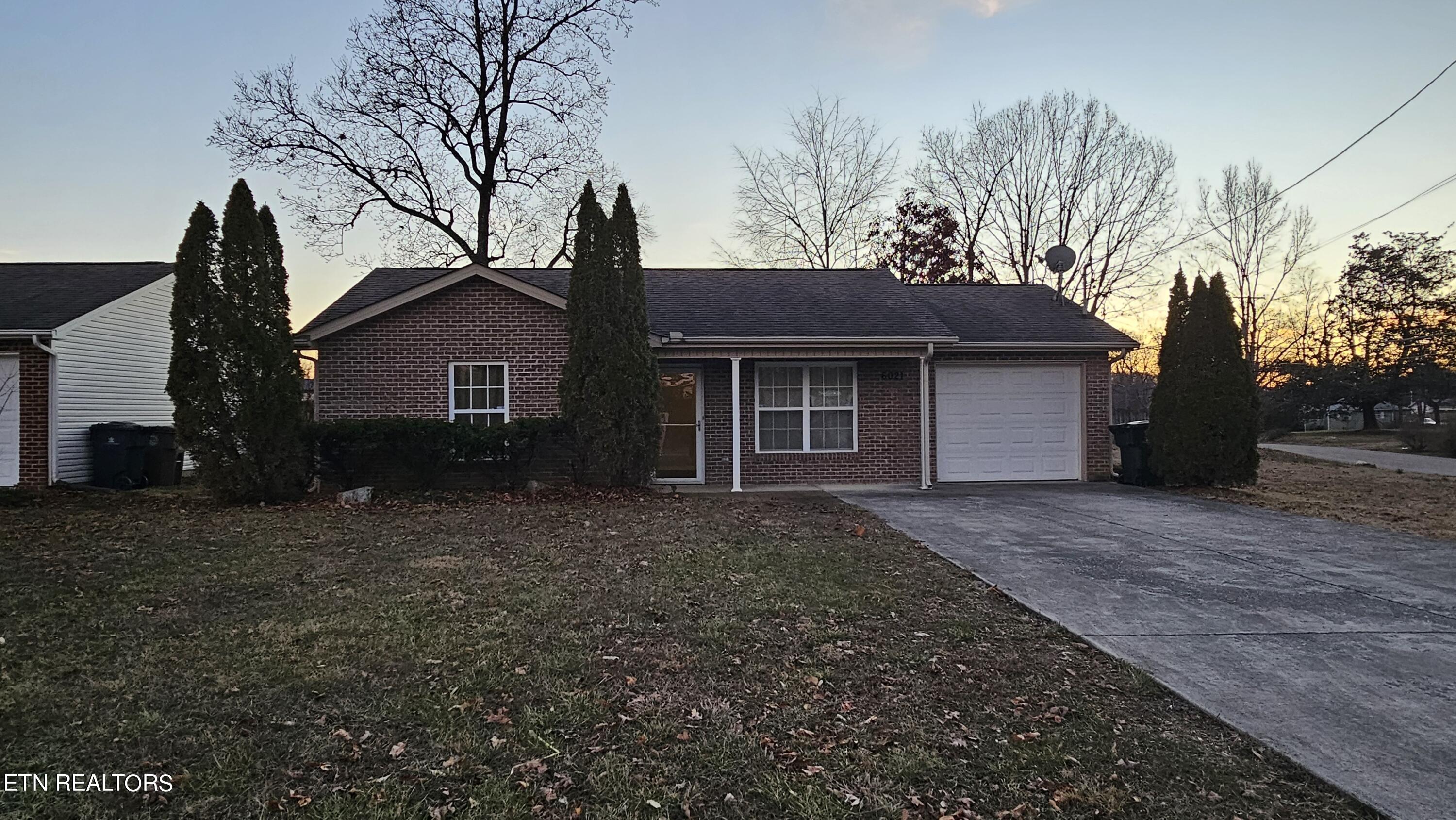 6021 Friendship Lane Knoxville TN 37912