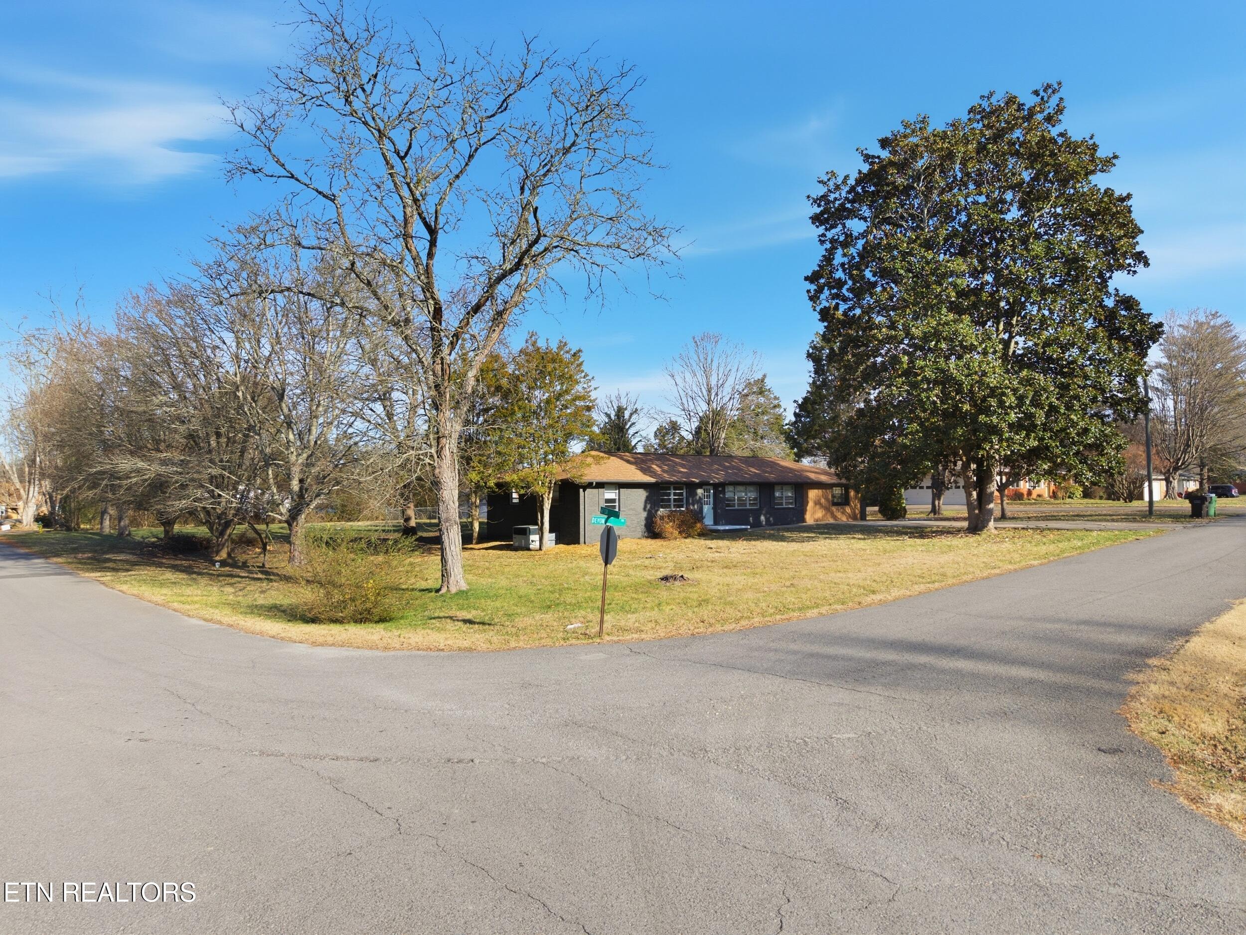 3801 NE Devon Drive Knoxville TN 37918
