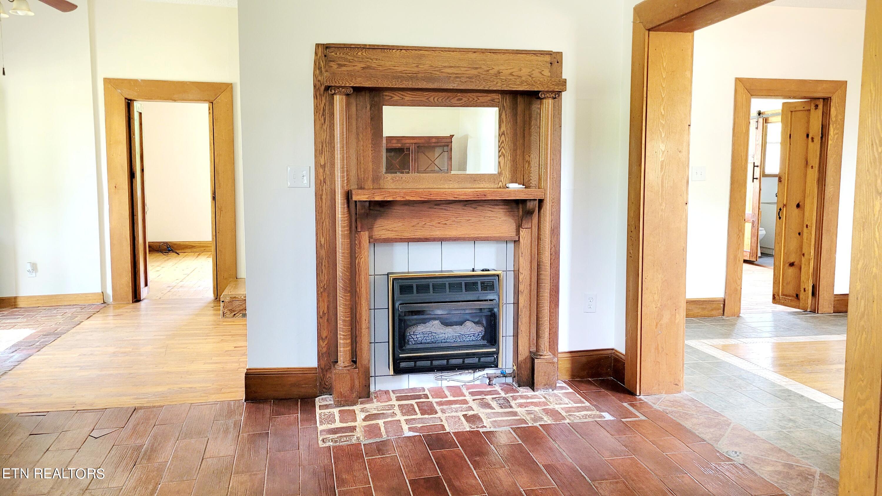 24680 Martel Road Lenoir City TN 37772