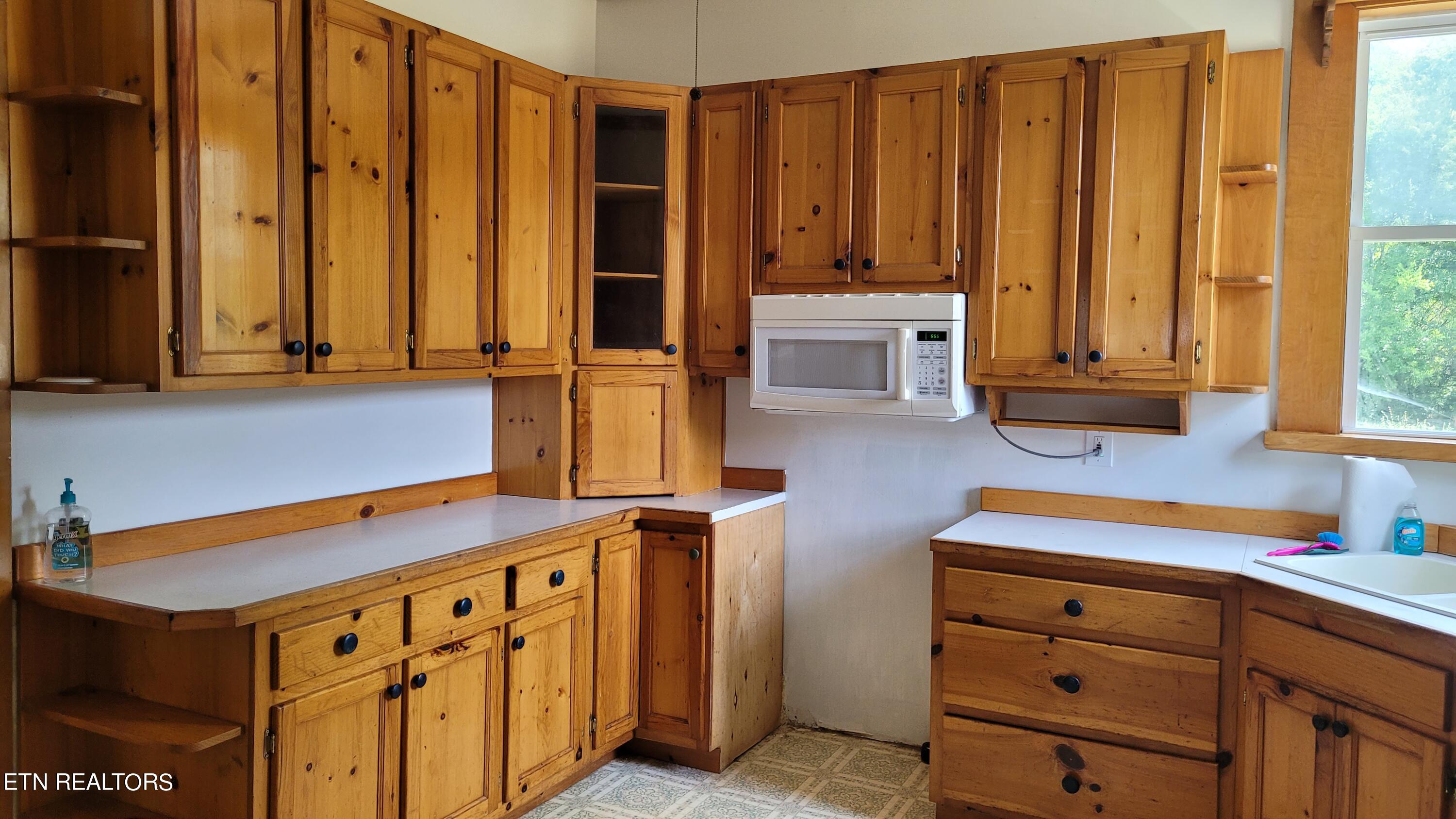 24680 Martel Road Lenoir City TN 37772