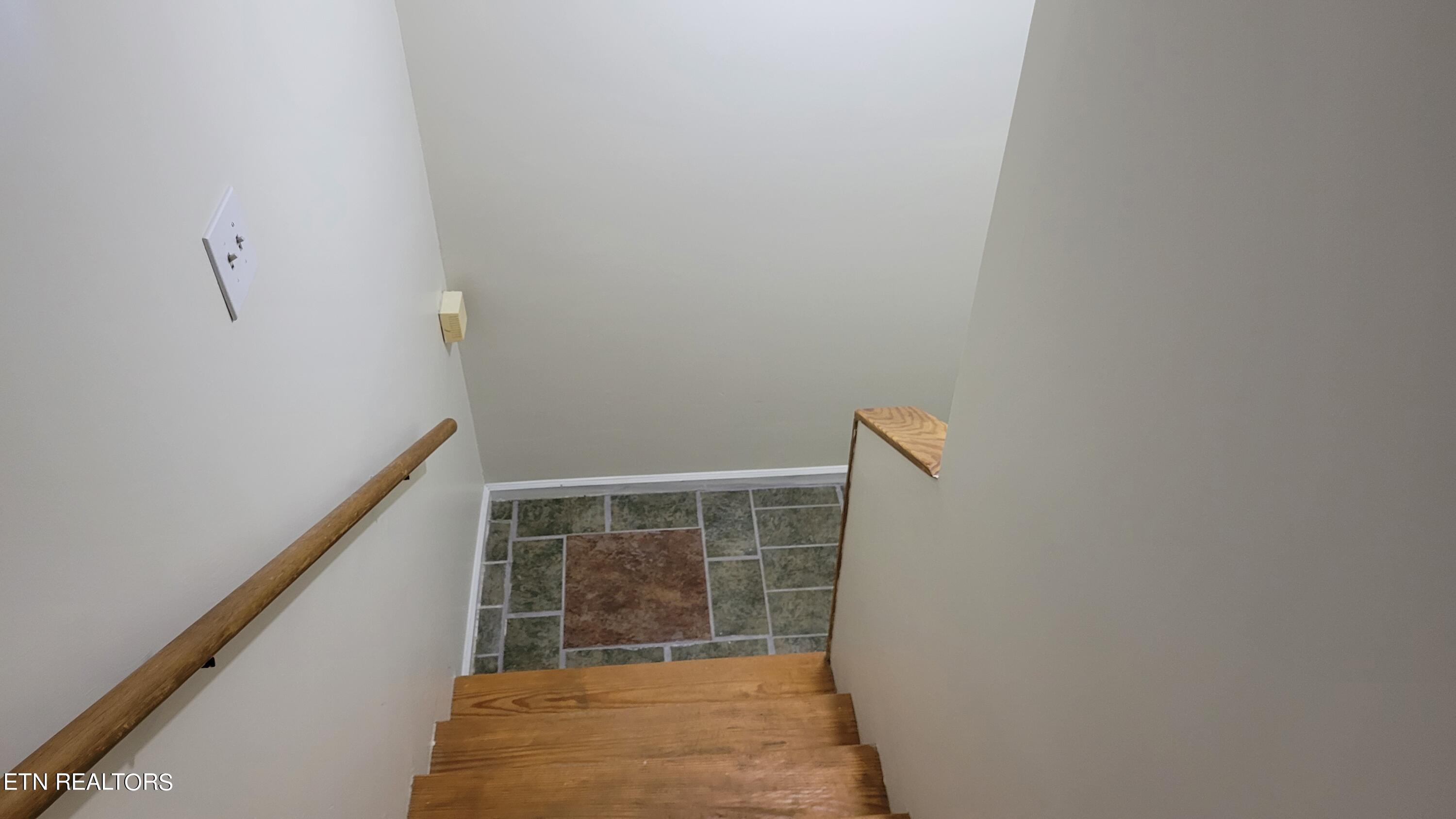 24680 Martel Road Lenoir City TN 37772