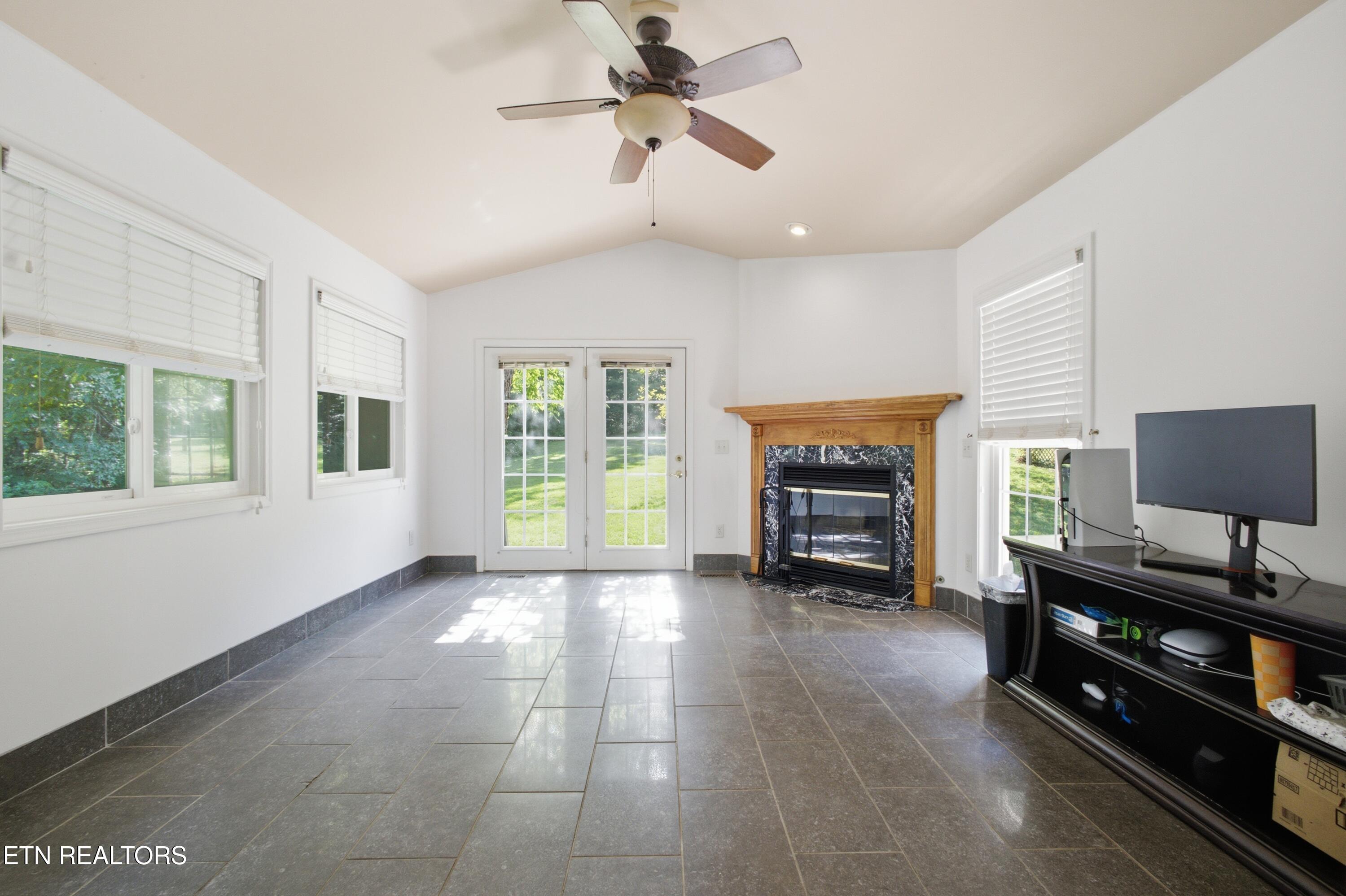 10647 Hwy 127 N Crossville TN 38571
