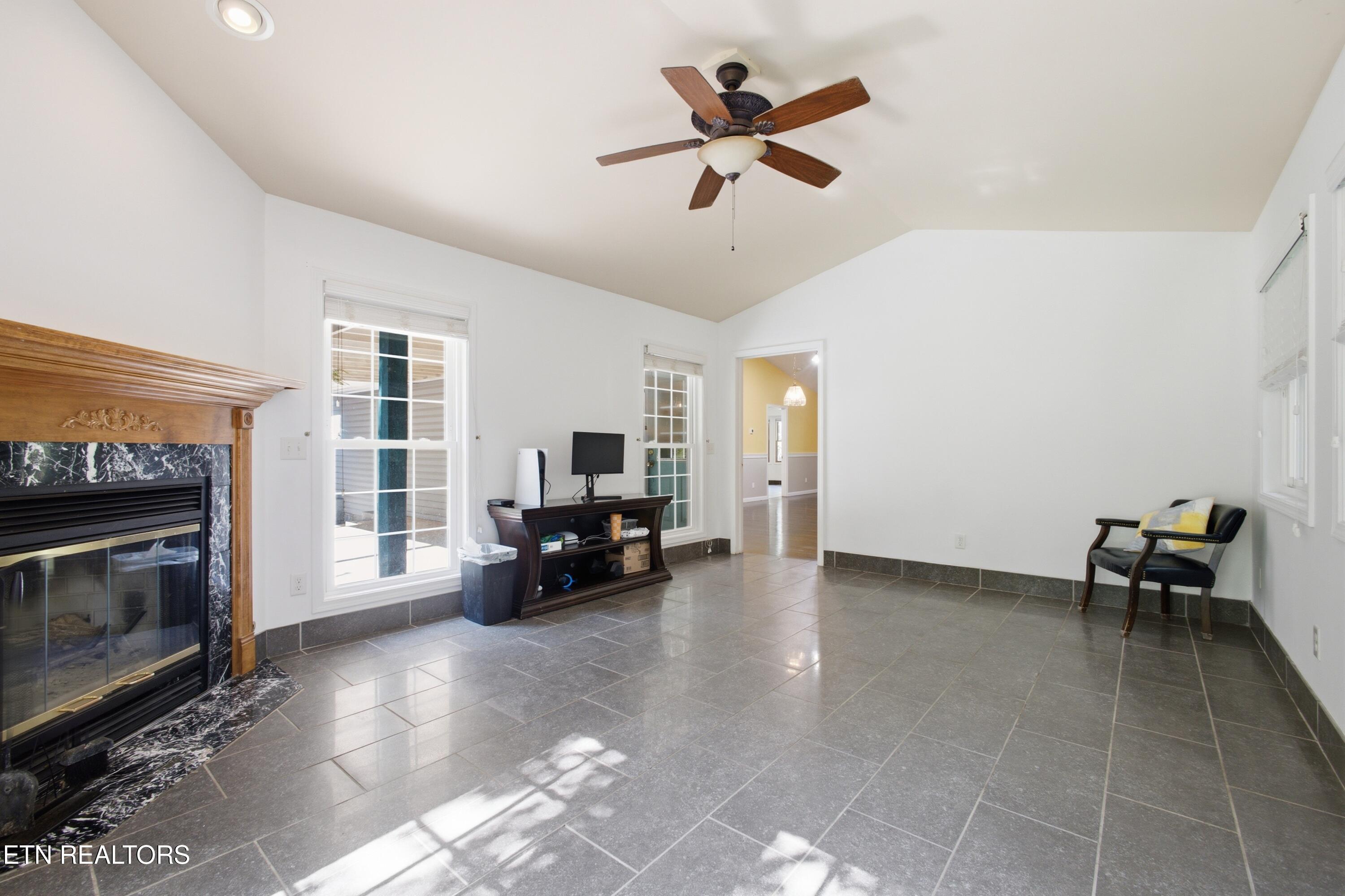 10647 Hwy 127 N Crossville TN 38571