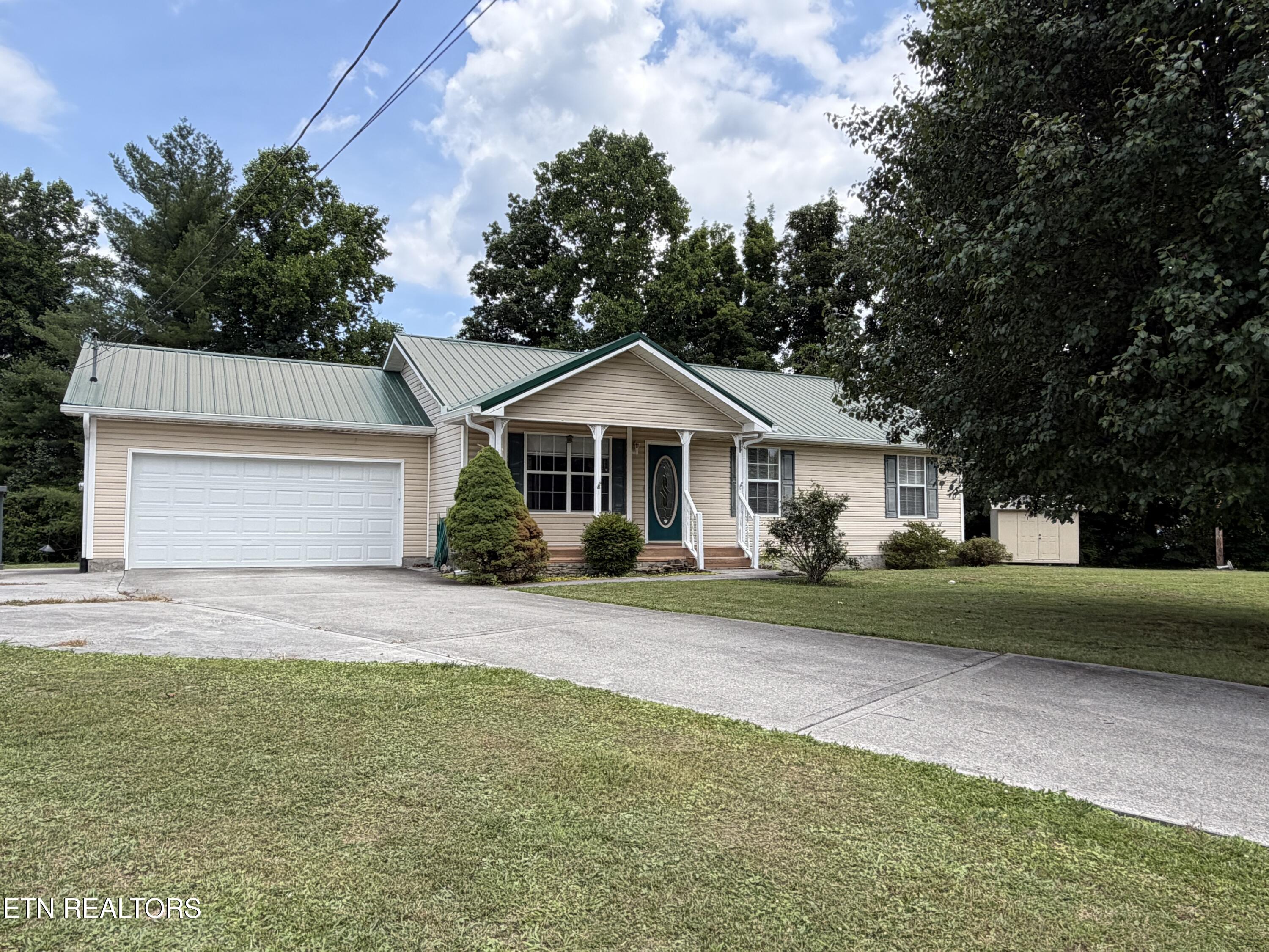 187 Crowley Circle Jacksboro TN 37757