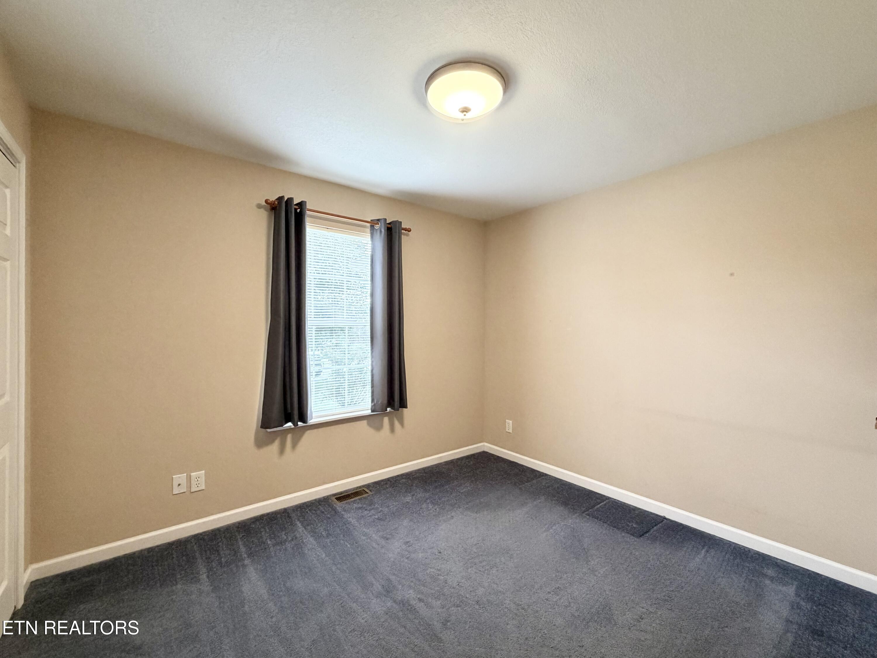 187 Crowley Circle Jacksboro TN 37757