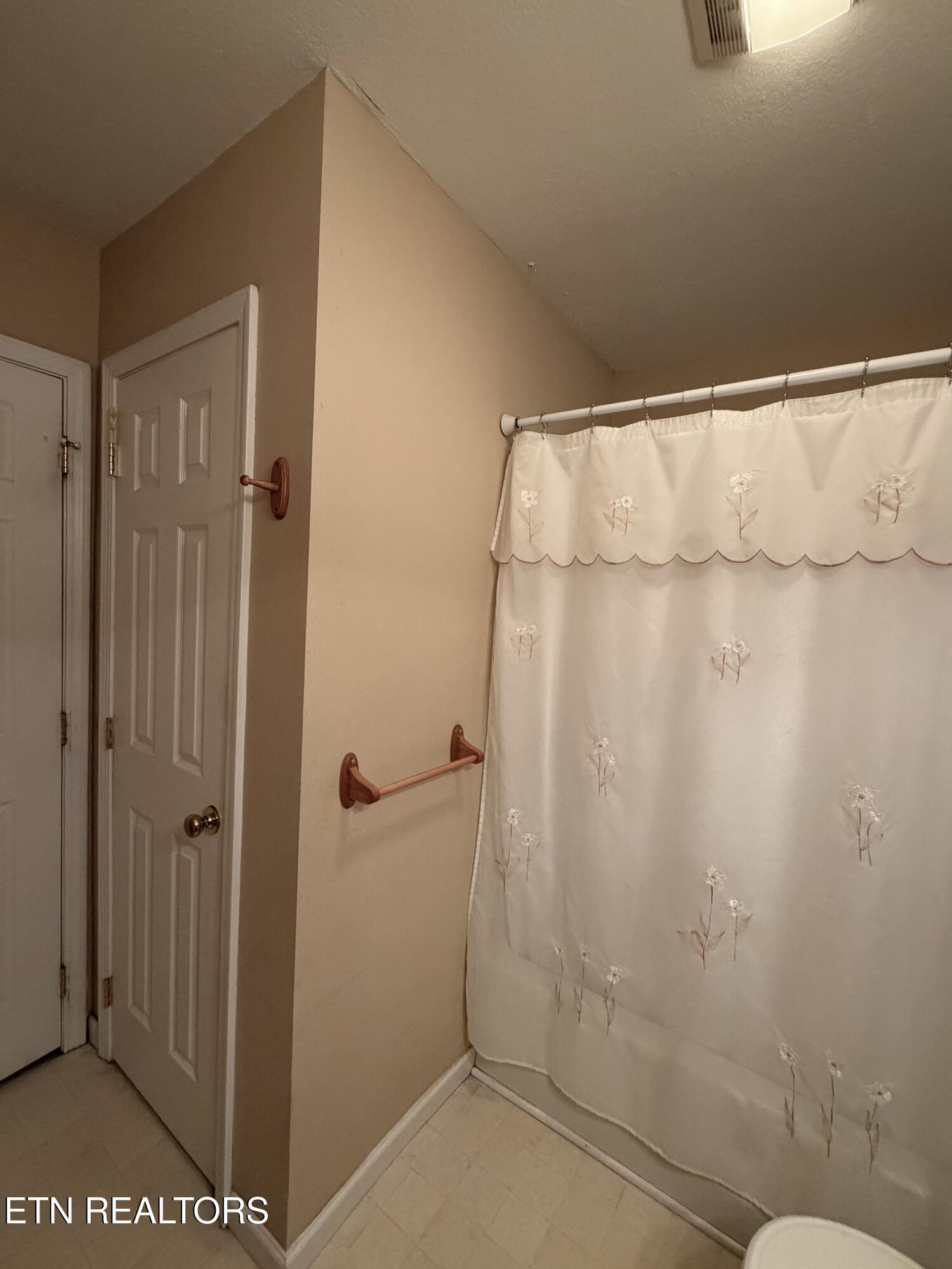 187 Crowley Circle Jacksboro TN 37757