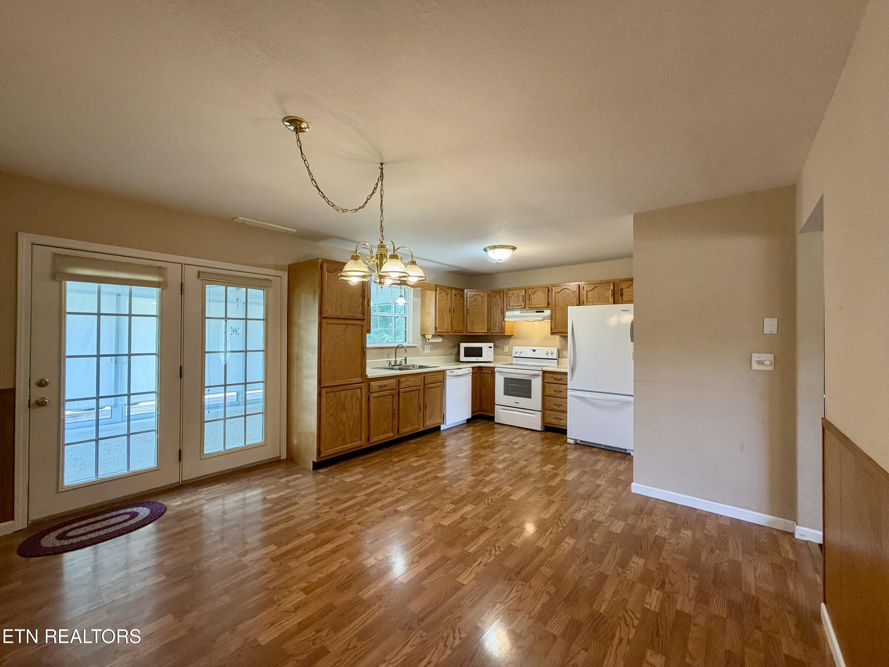 187 Crowley Circle Jacksboro TN 37757