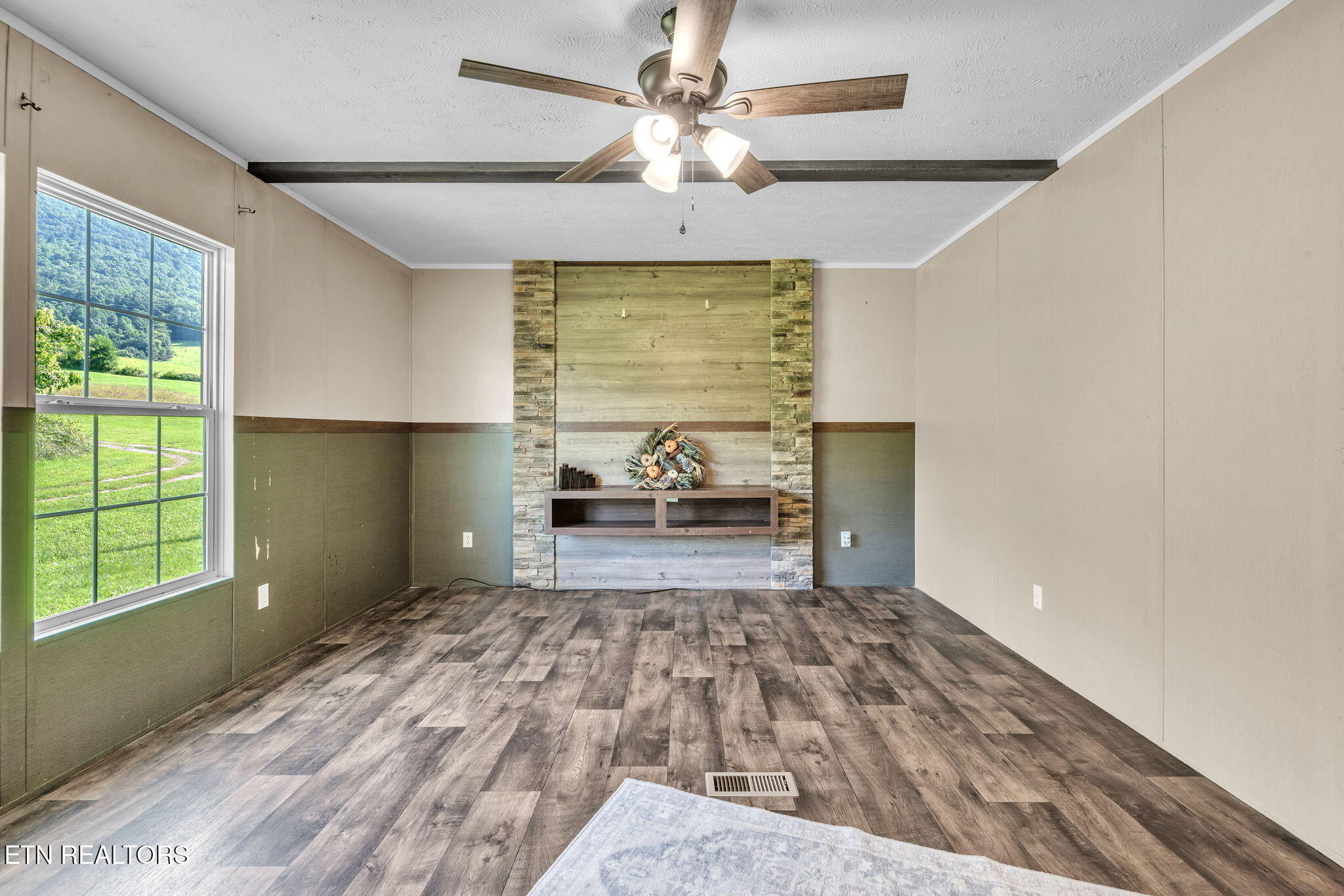 233 Orange Lane Speedwell TN 37870