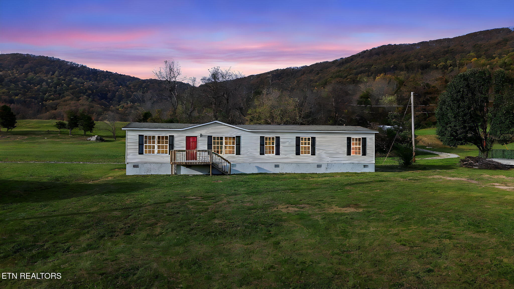 233 Orange Lane Speedwell TN 37870