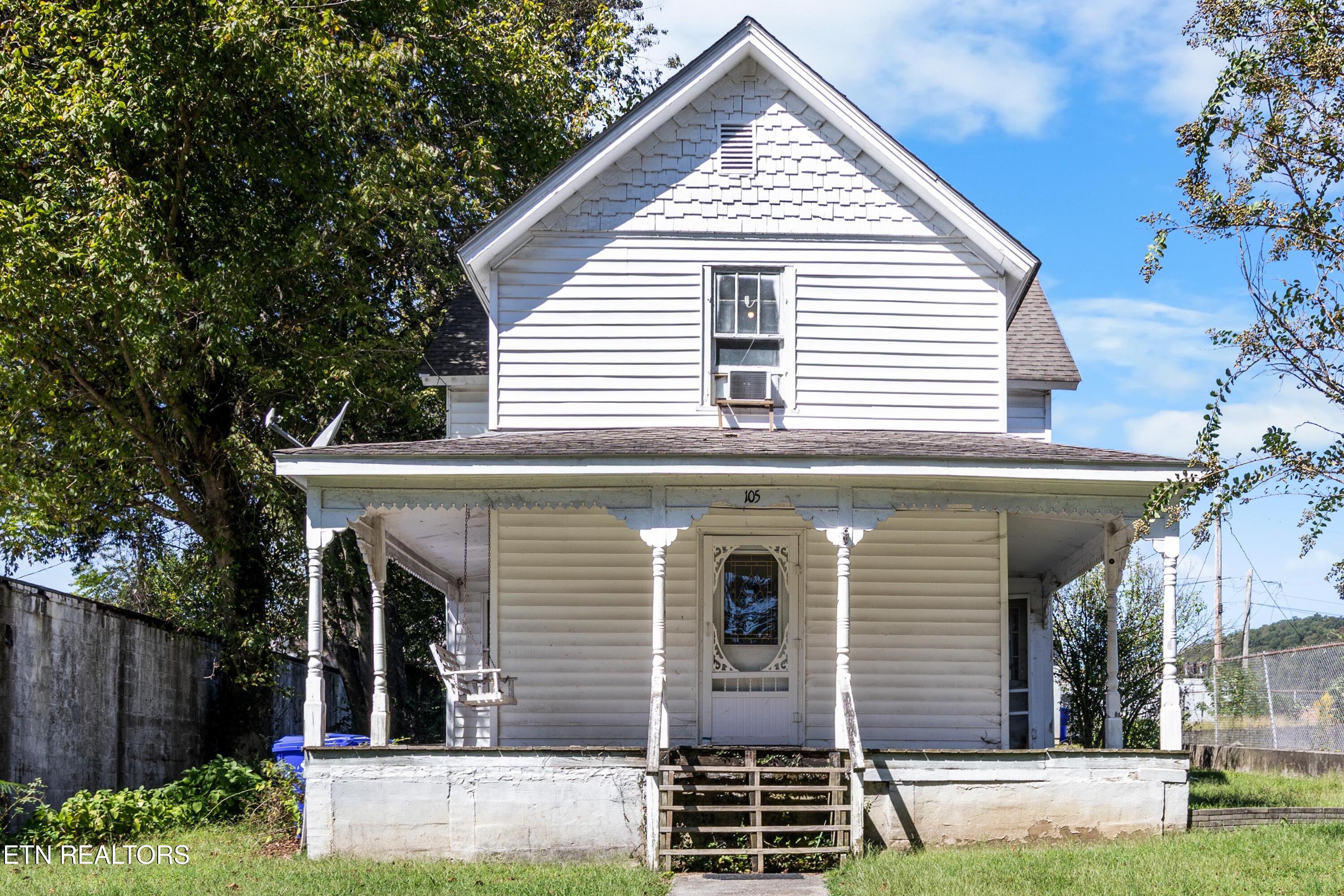 105 Clinton Street Harriman TN 37748