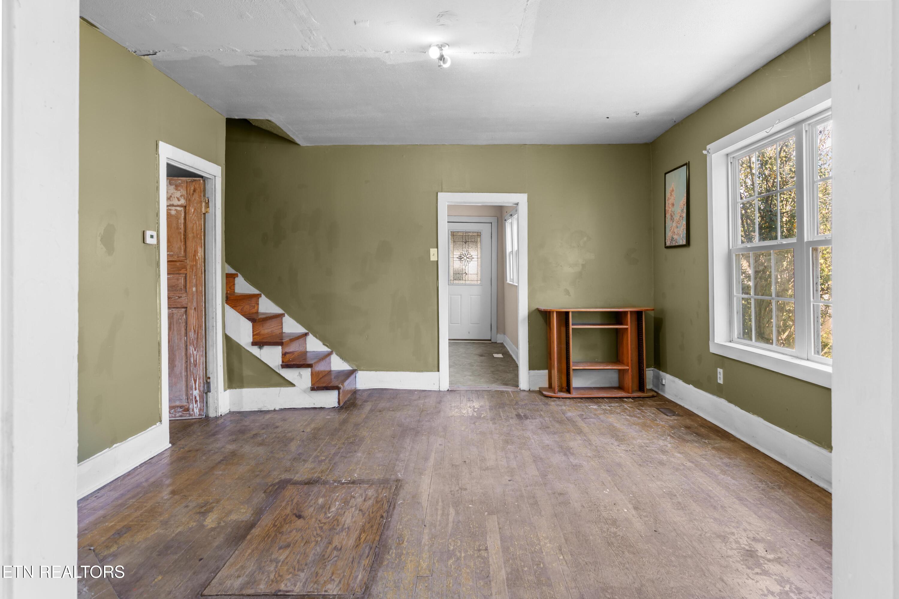 105 Clinton Street Harriman TN 37748