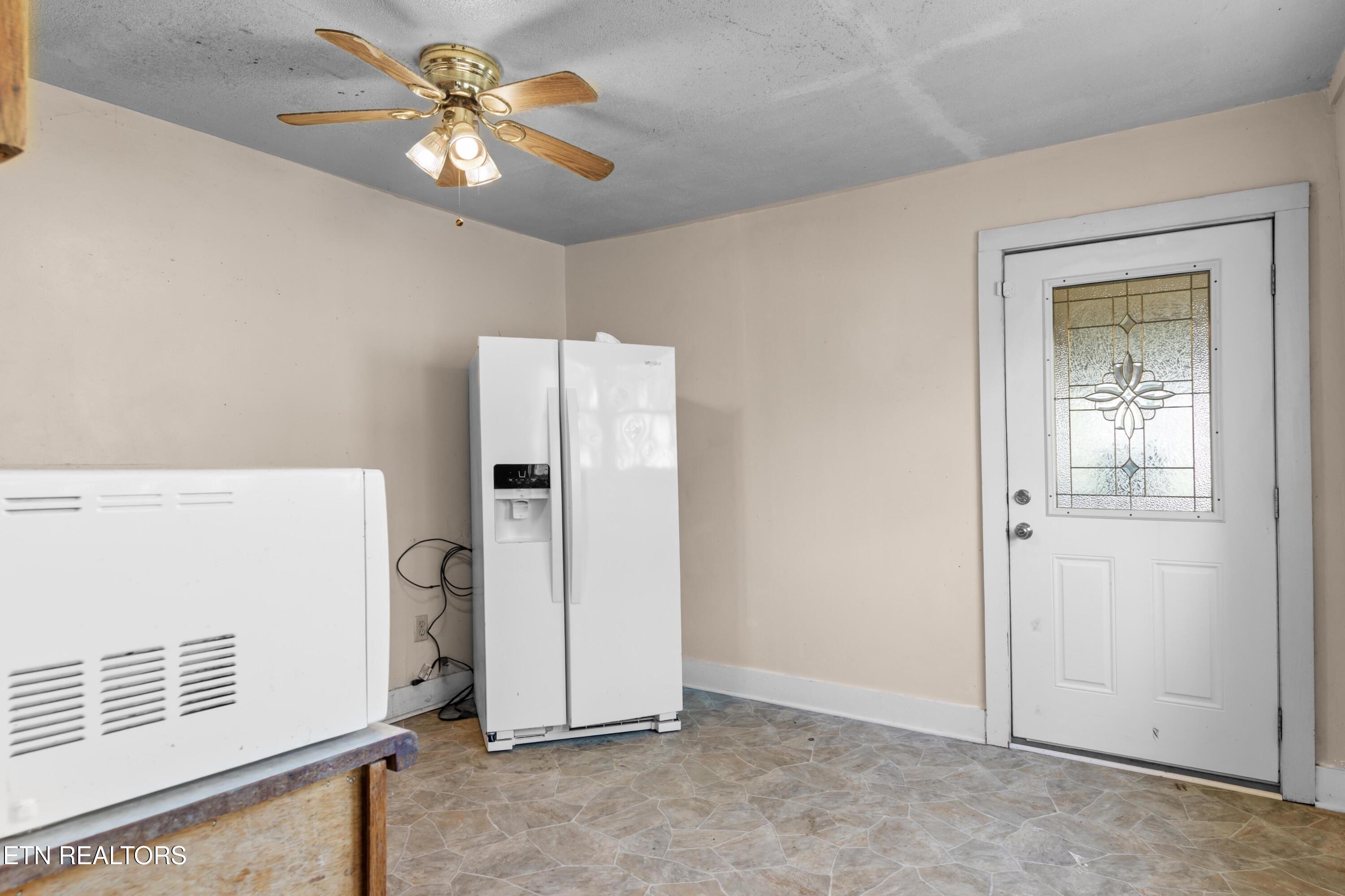 105 Clinton Street Harriman TN 37748