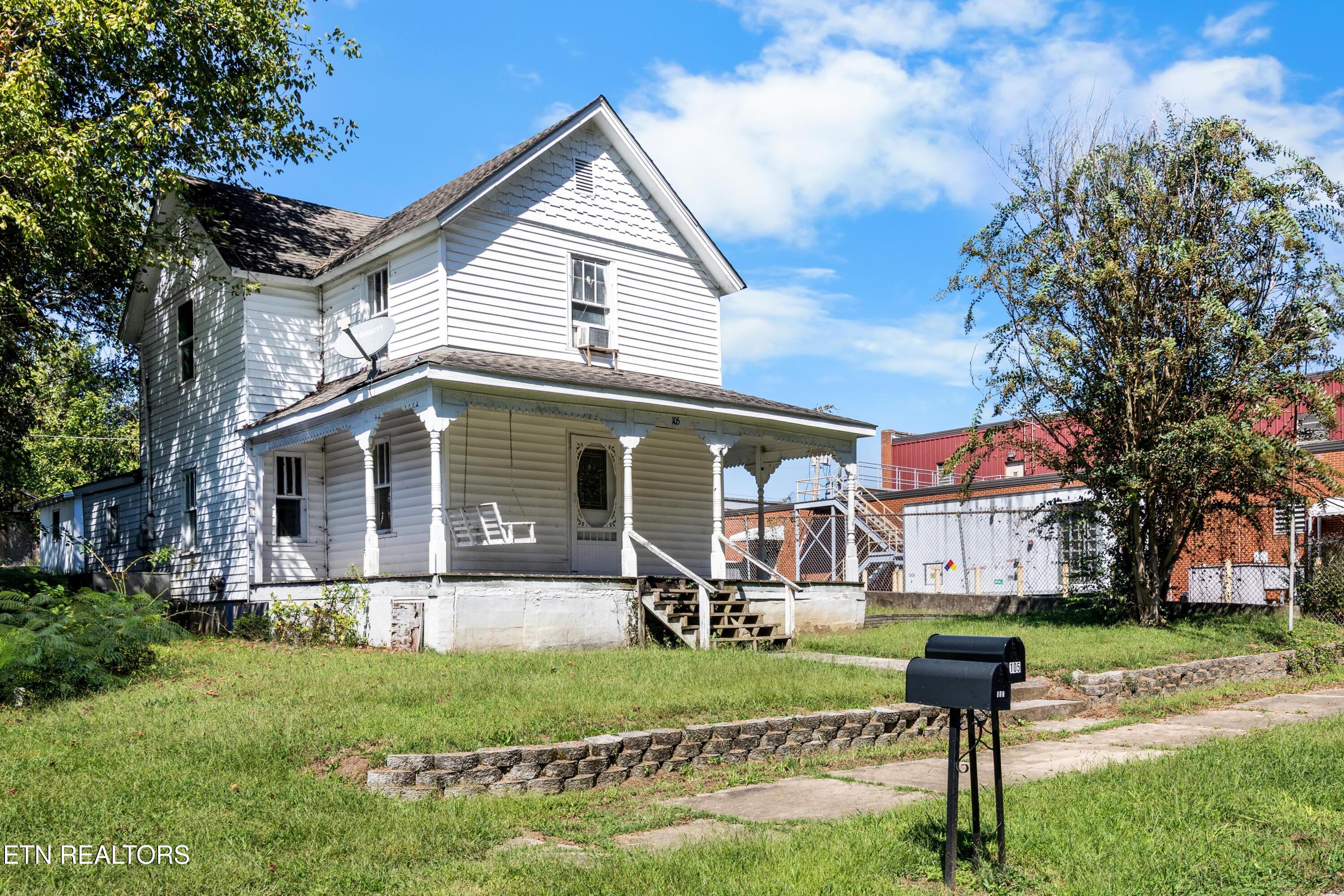 105 Clinton Street Harriman TN 37748