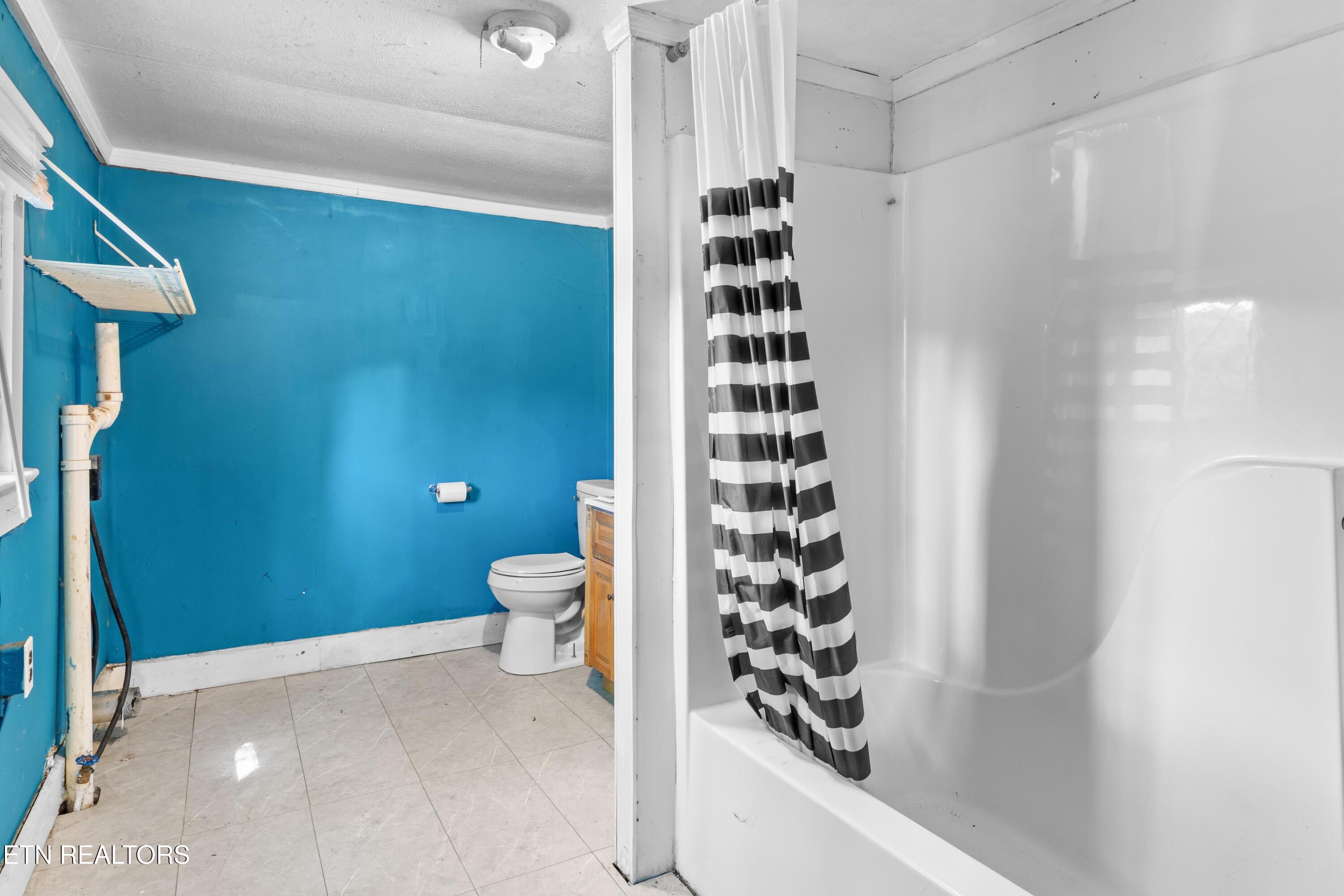 105 Clinton Street Harriman TN 37748