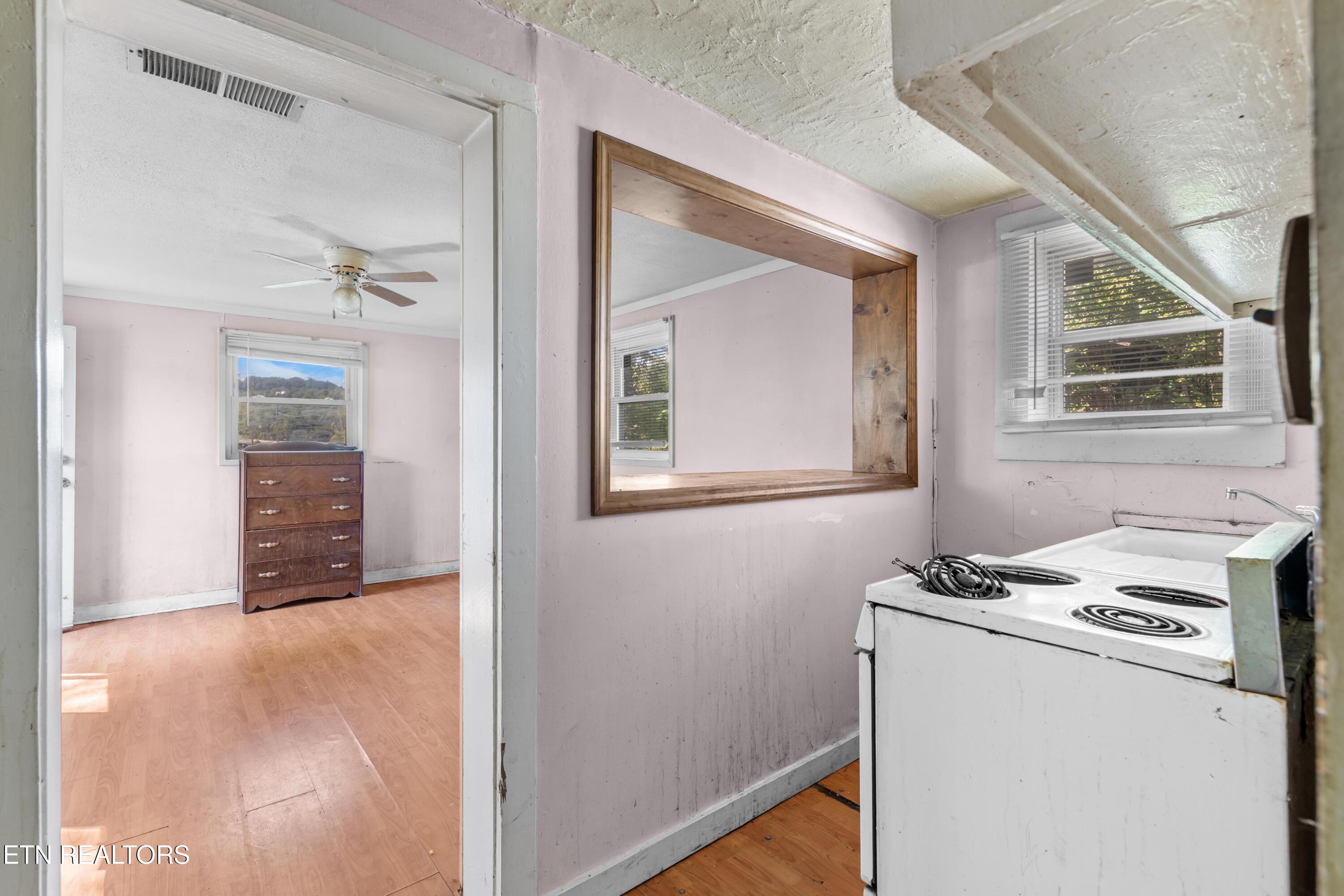 105 Clinton Street Harriman TN 37748