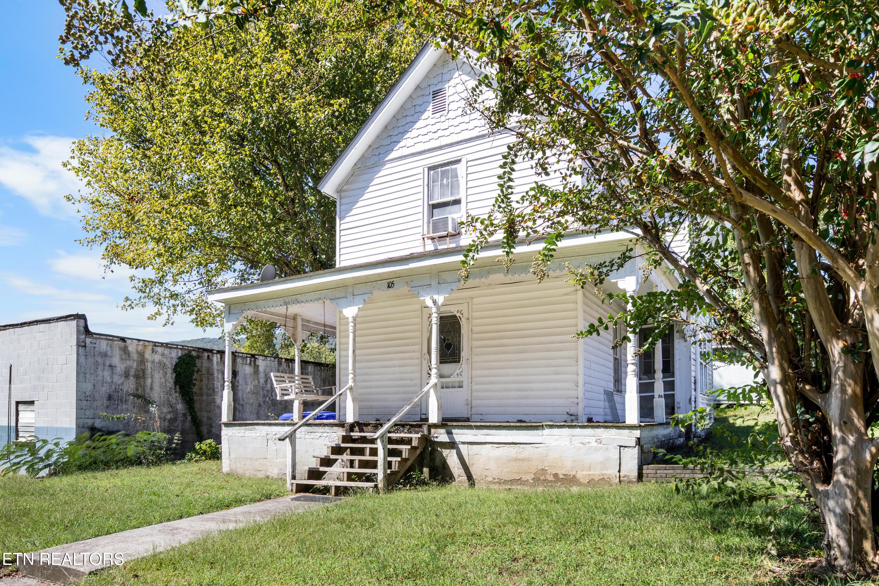 105 Clinton Street Harriman TN 37748