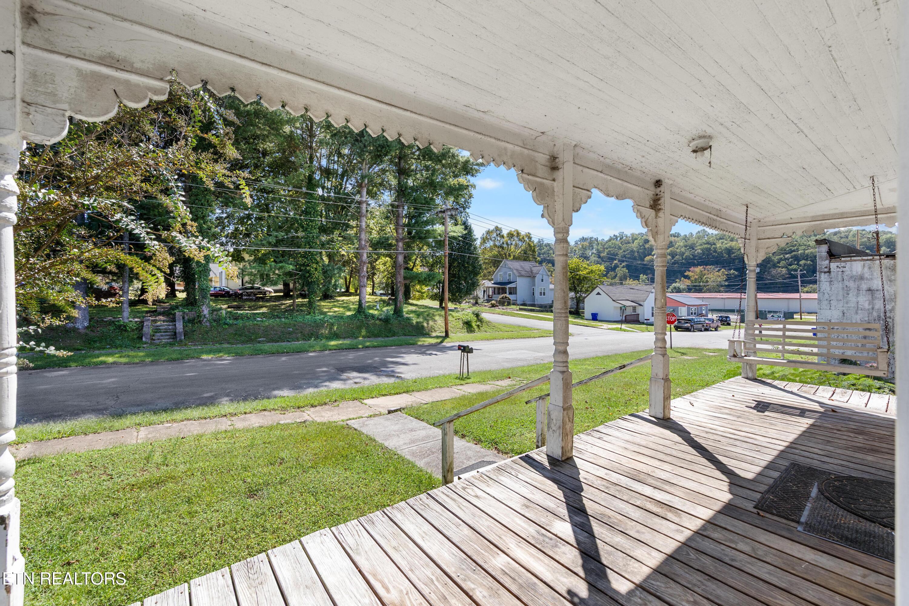105 Clinton Street Harriman TN 37748
