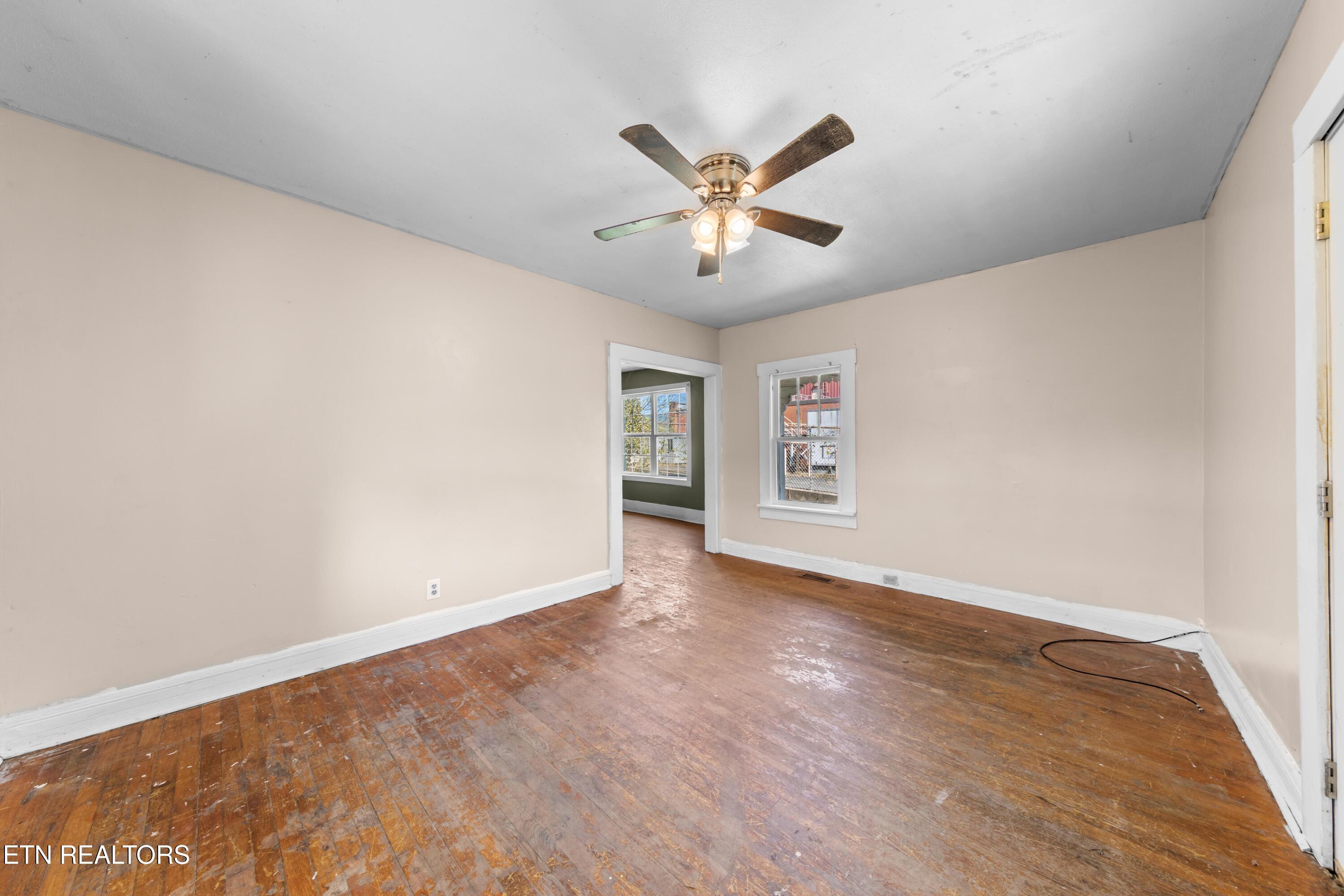 105 Clinton Street Harriman TN 37748