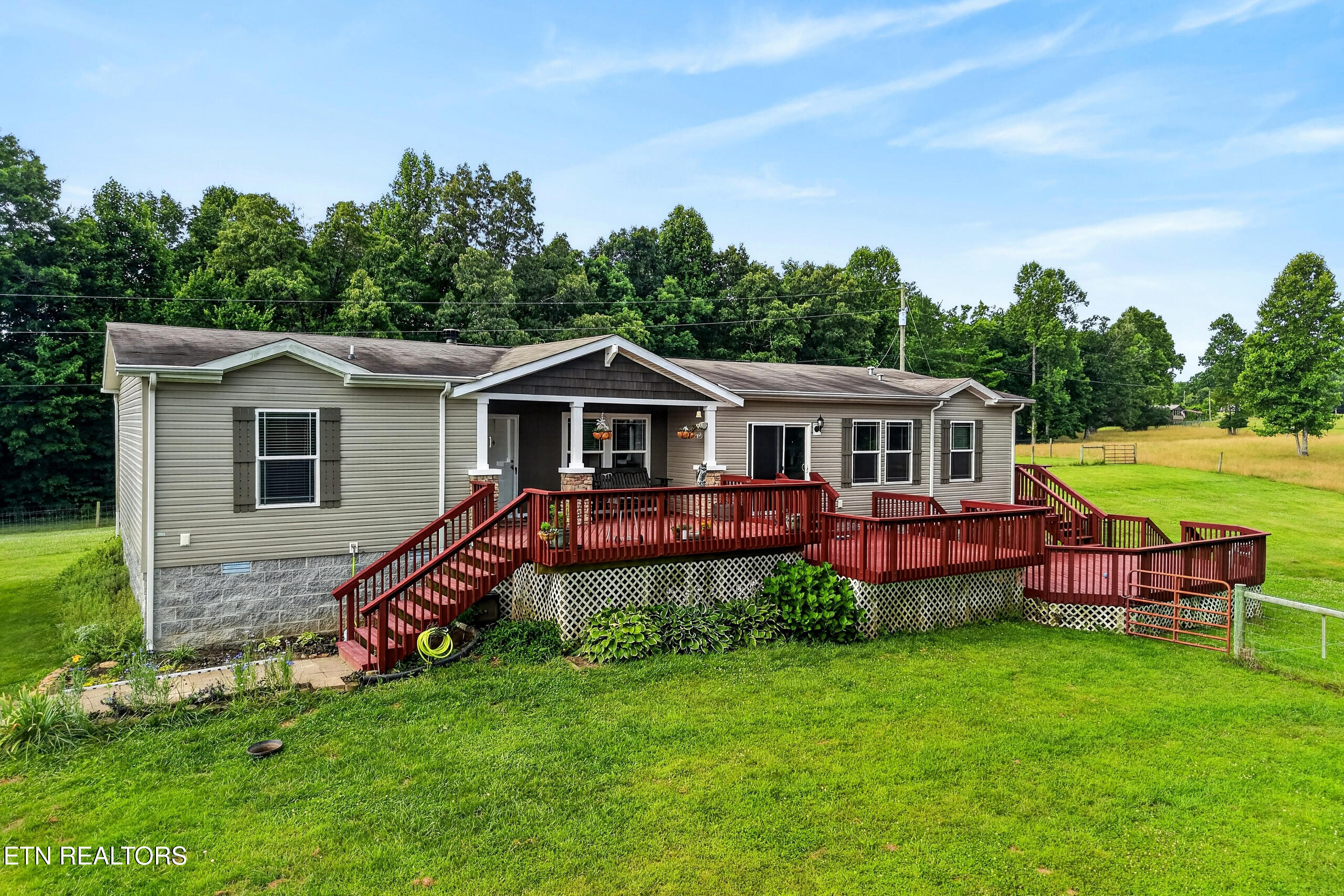 295 Narrow Way Crossville TN 38572