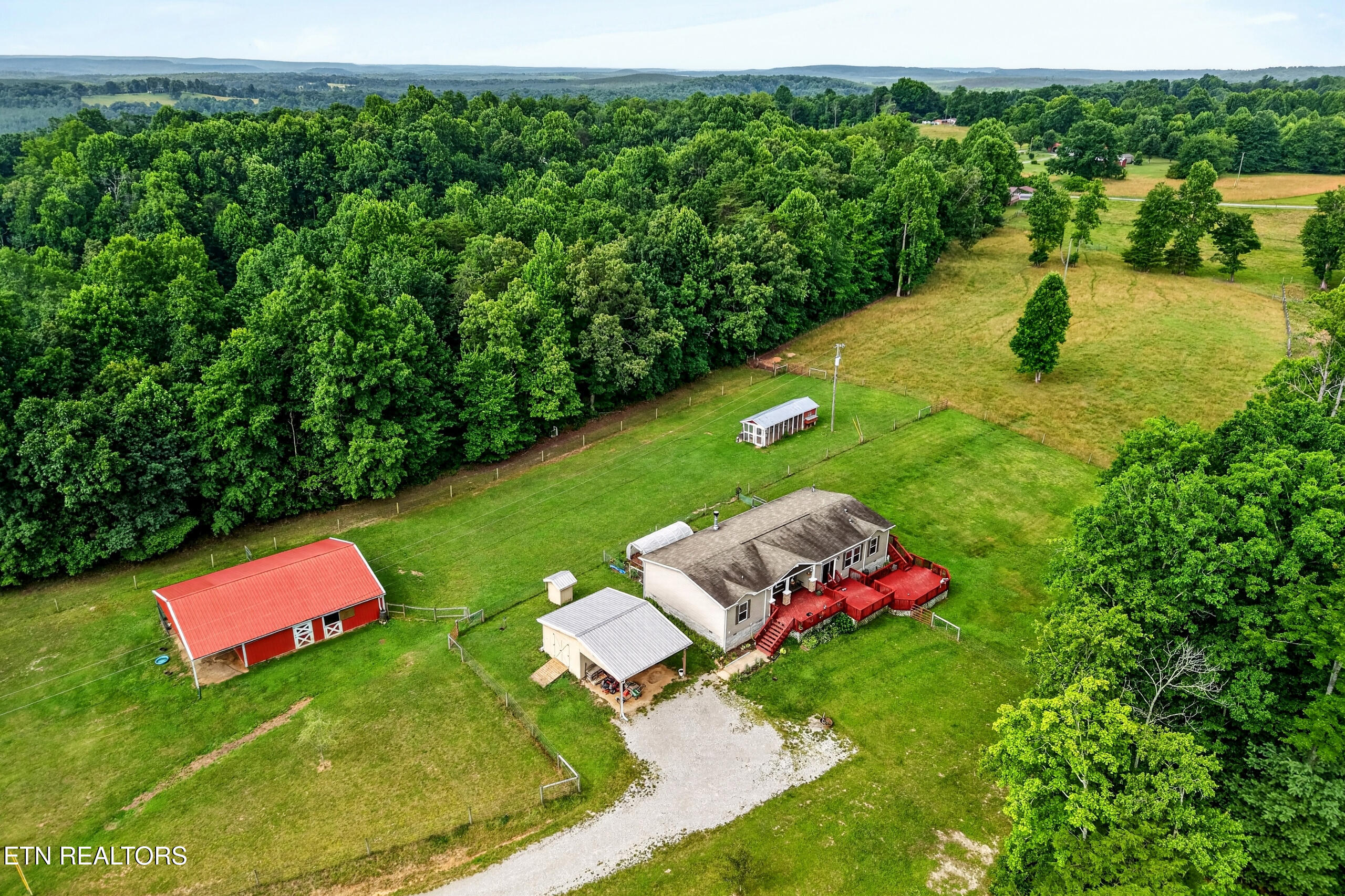295 Narrow Way Crossville TN 38572