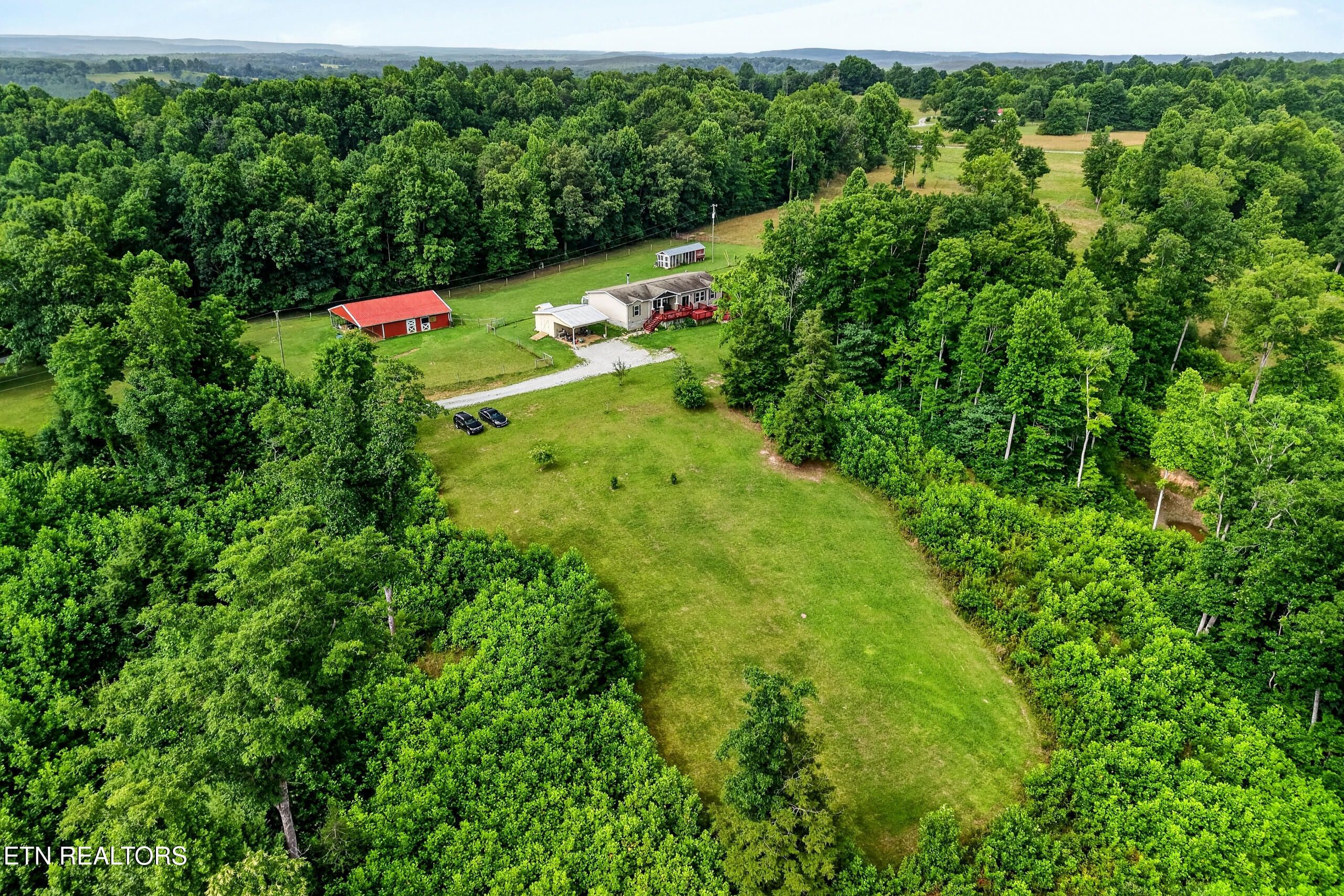 295 Narrow Way Crossville TN 38572