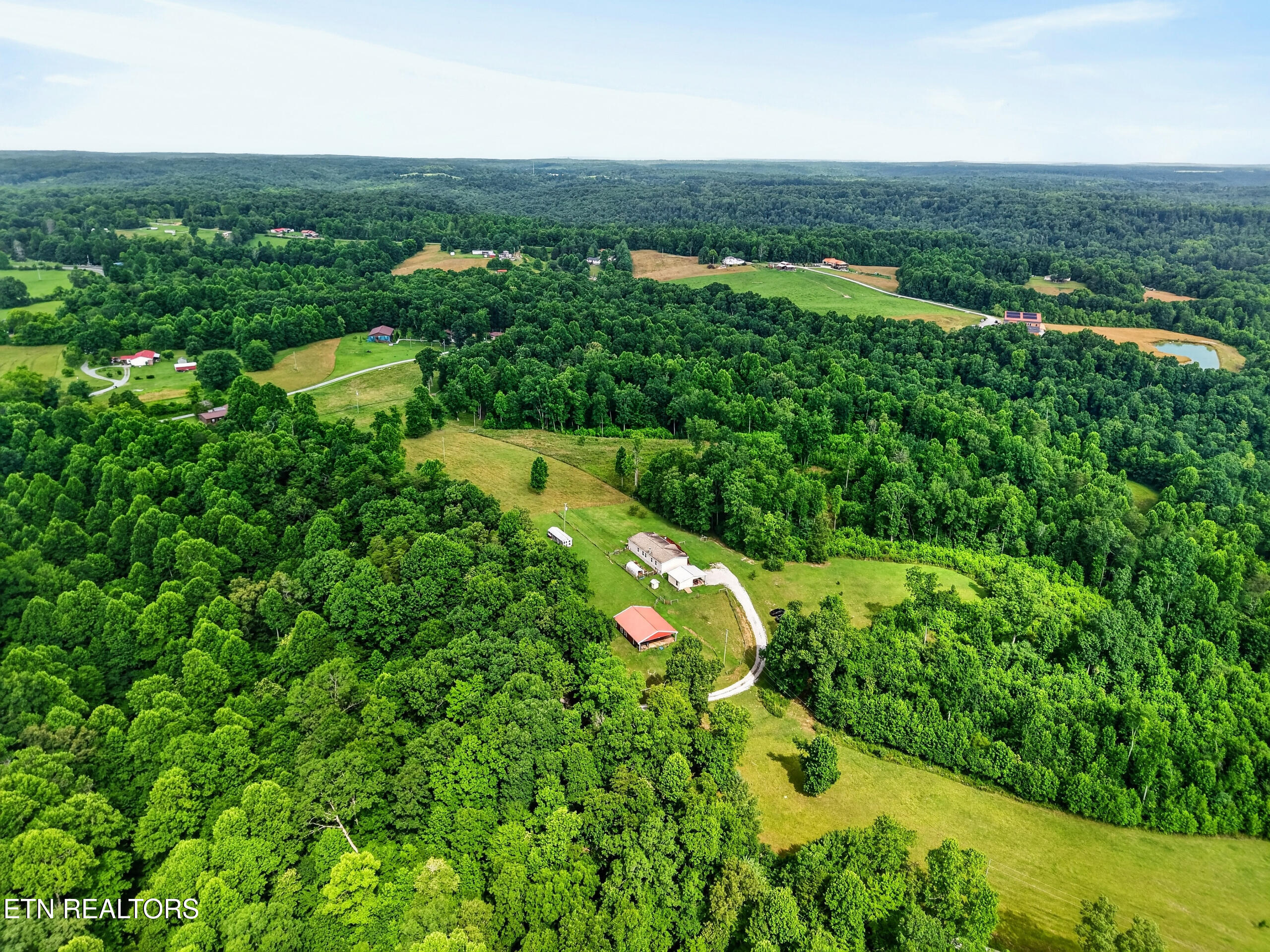 295 Narrow Way Crossville TN 38572