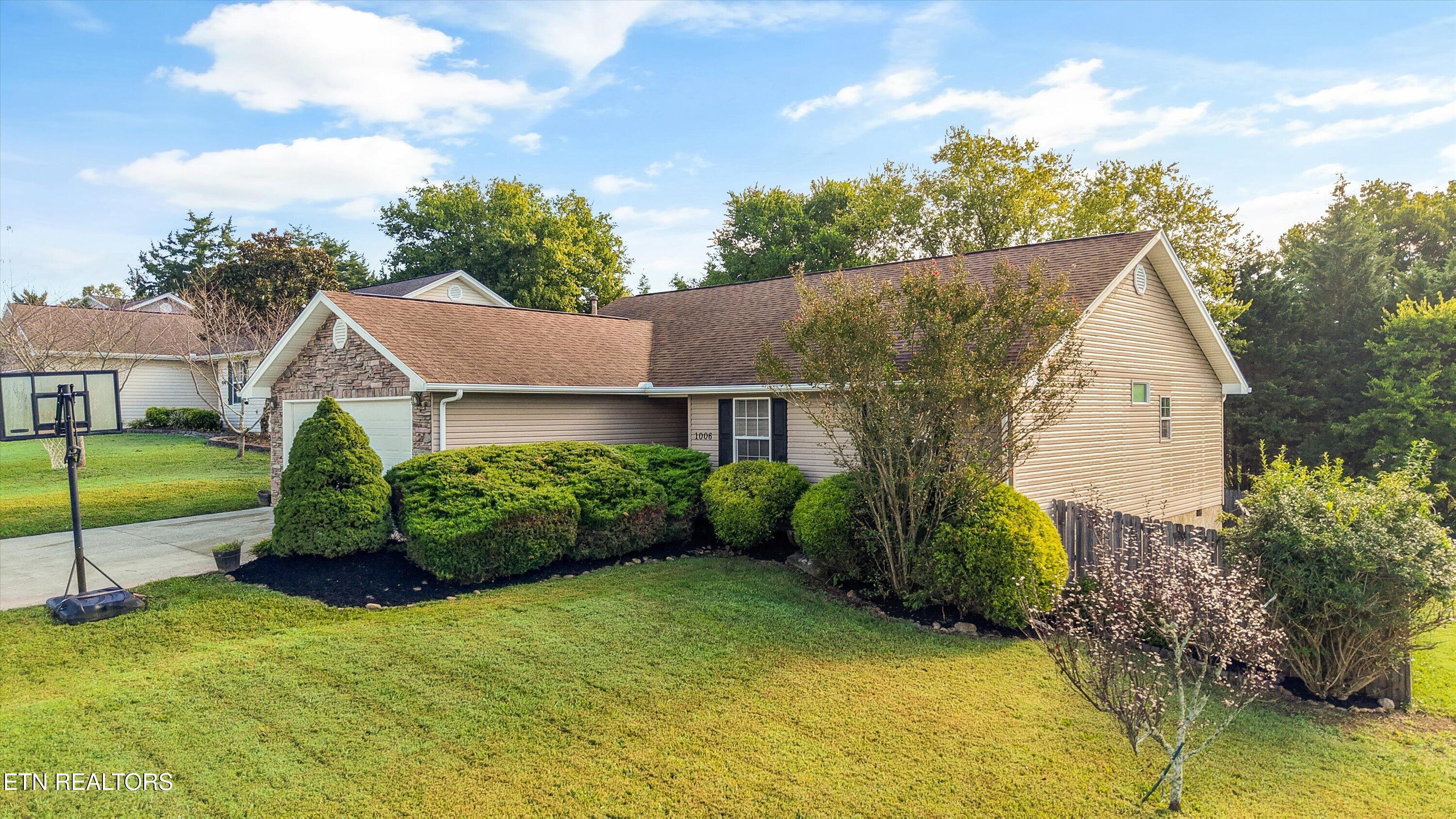 1006 Stones Throw Lane Sevierville TN 37876