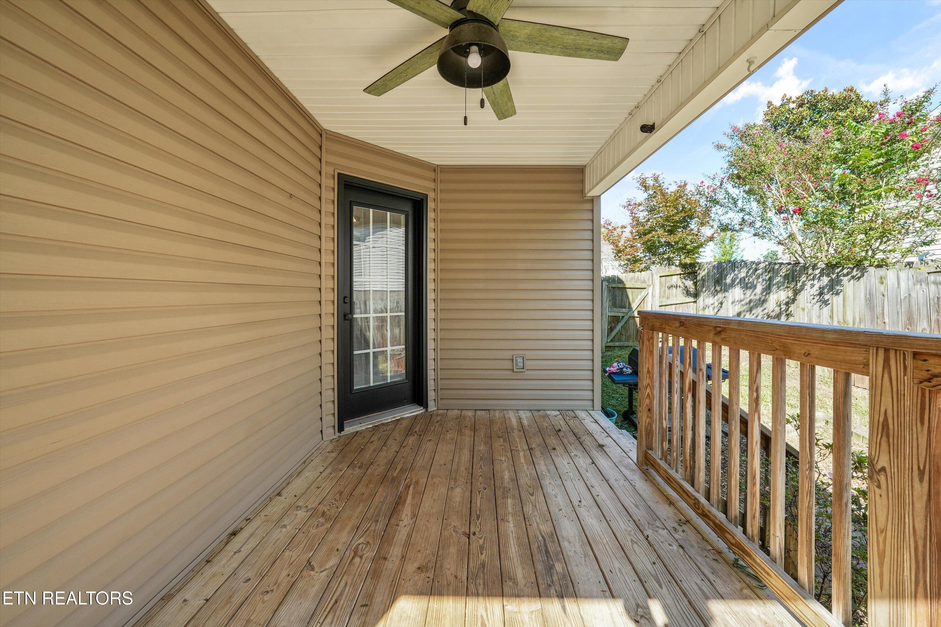 1006 Stones Throw Lane Sevierville TN 37876