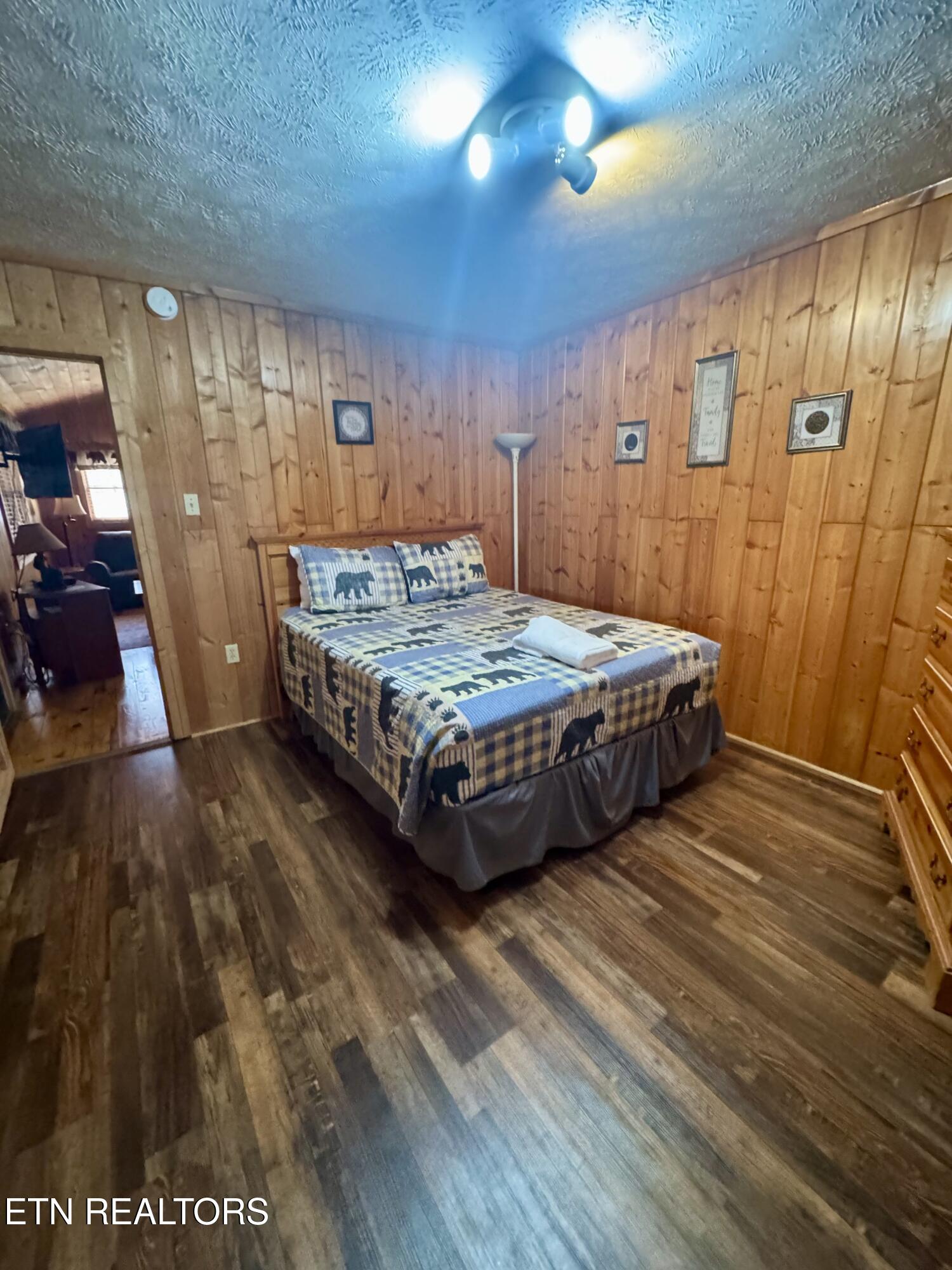 2950 Grassy Branch Loop Sevierville TN 37876