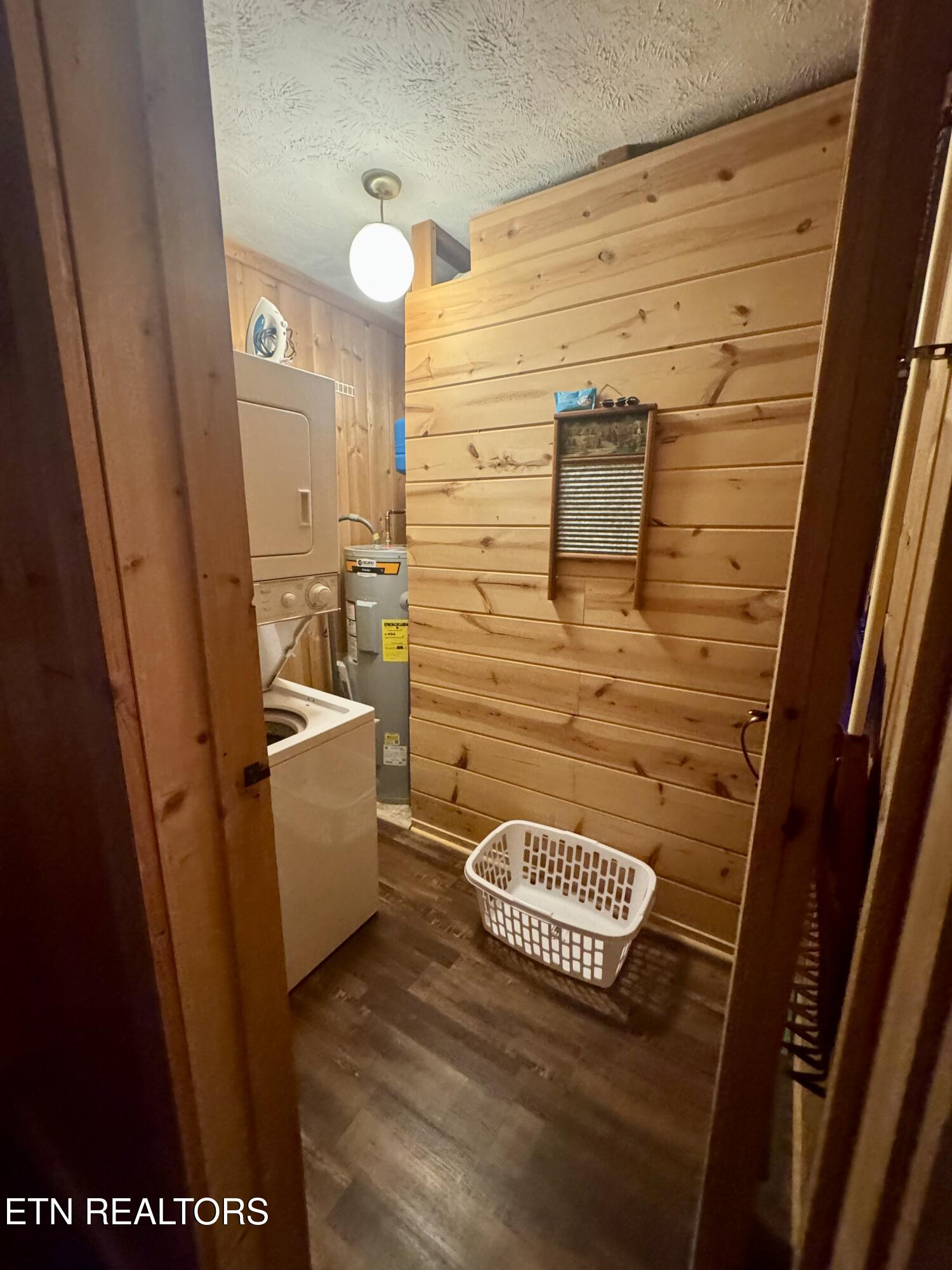 2950 Grassy Branch Loop Sevierville TN 37876