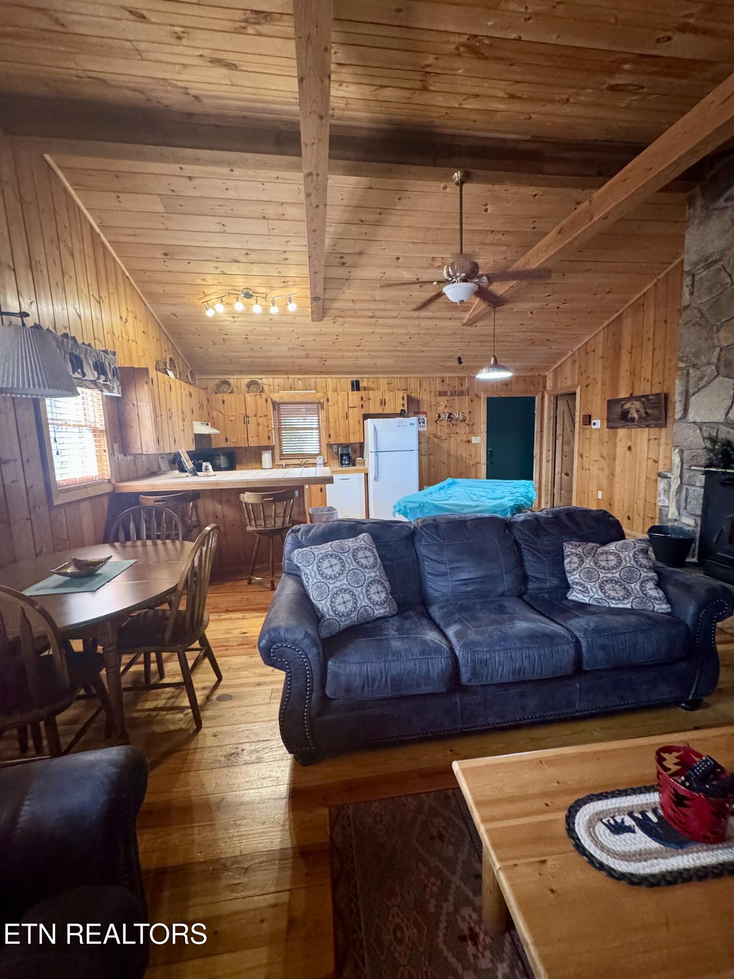 2950 Grassy Branch Loop Sevierville TN 37876