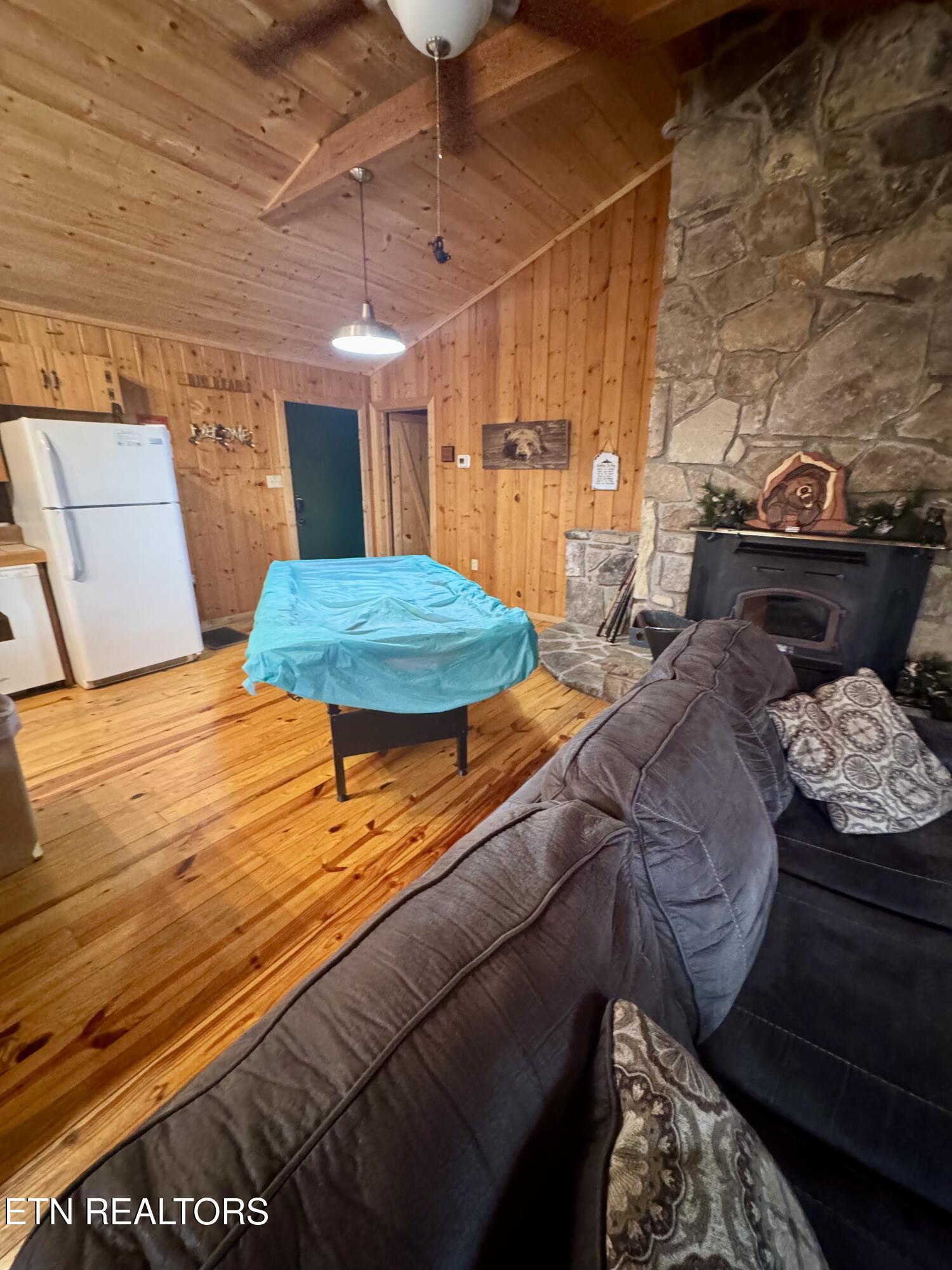 2950 Grassy Branch Loop Sevierville TN 37876