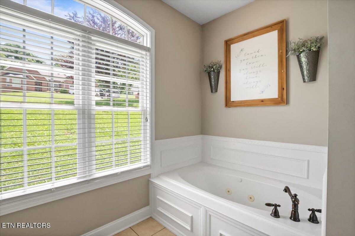 171 Forest Cove Court Jacksboro TN 37757