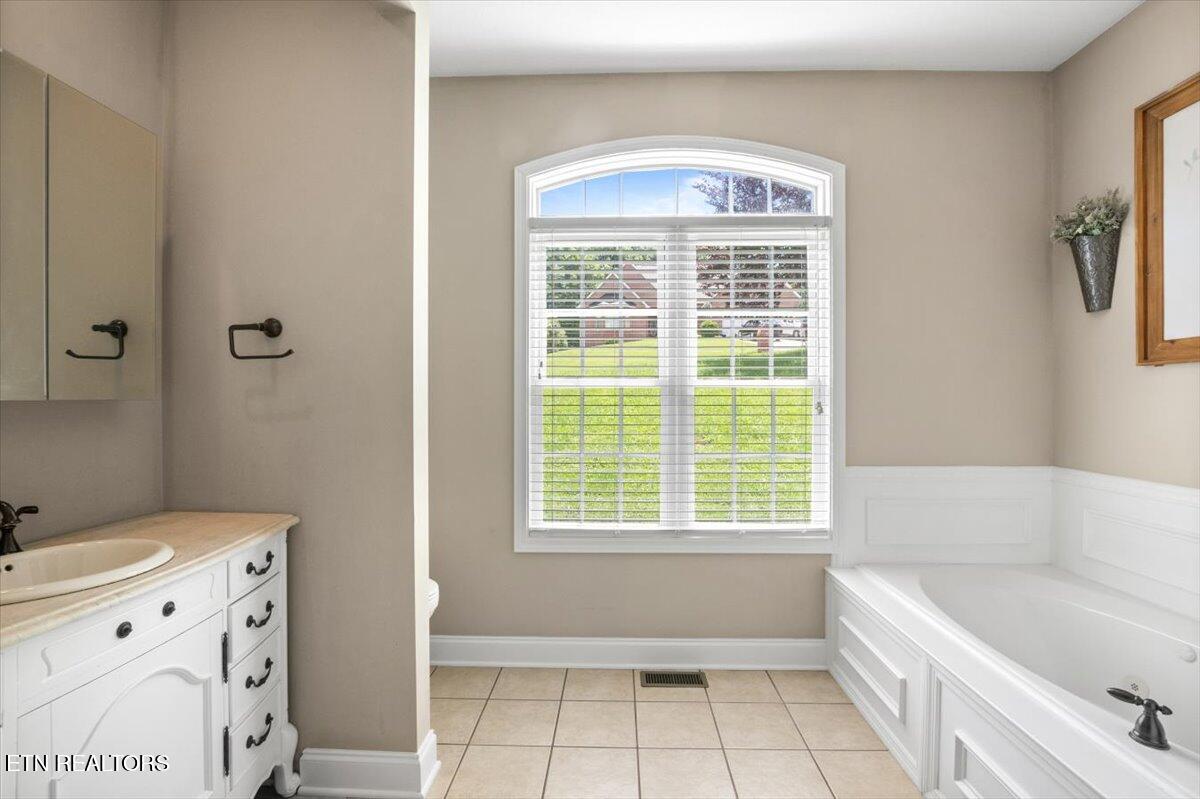 171 Forest Cove Court Jacksboro TN 37757