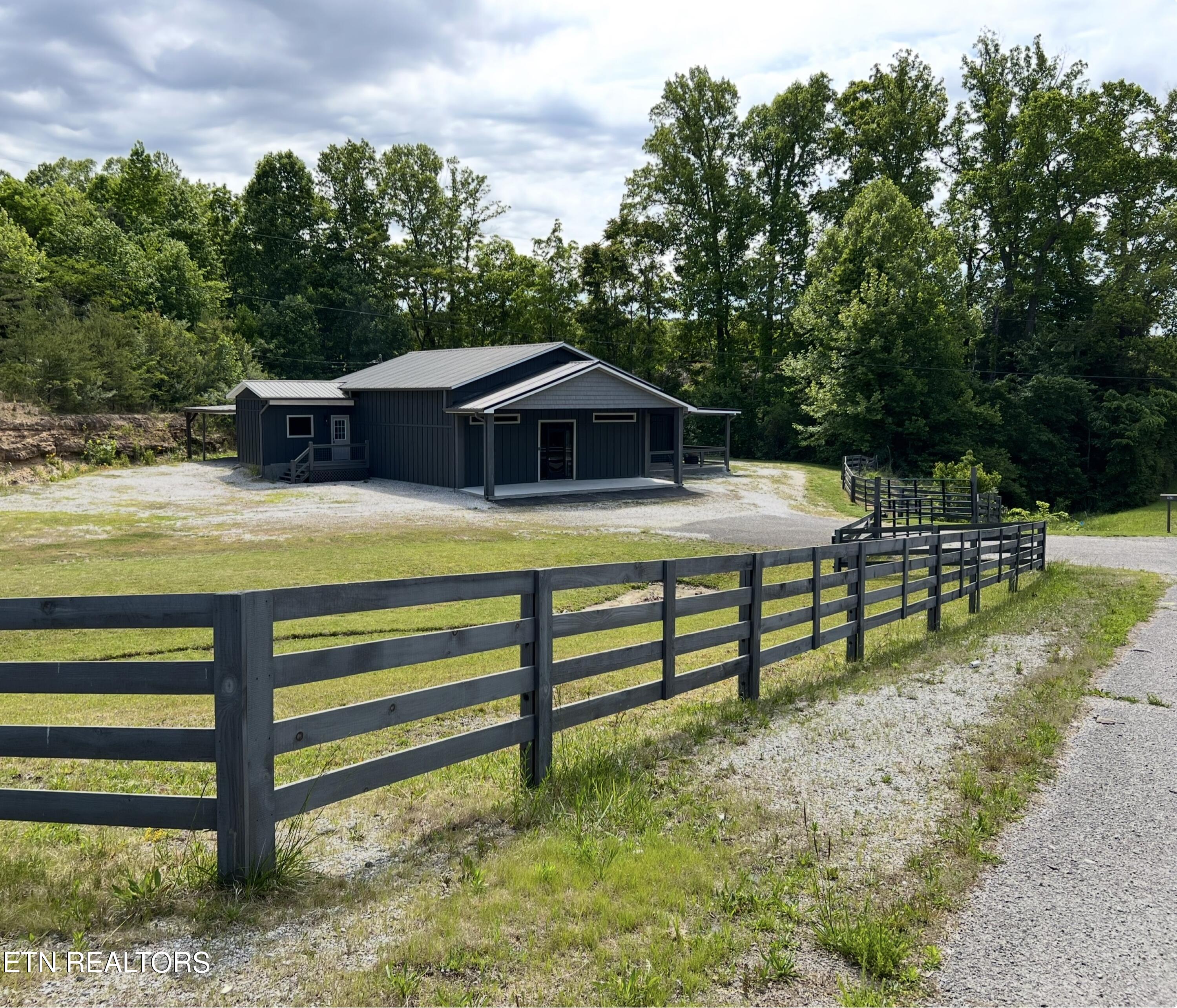 163 Underpass Drive Oneida TN 37841