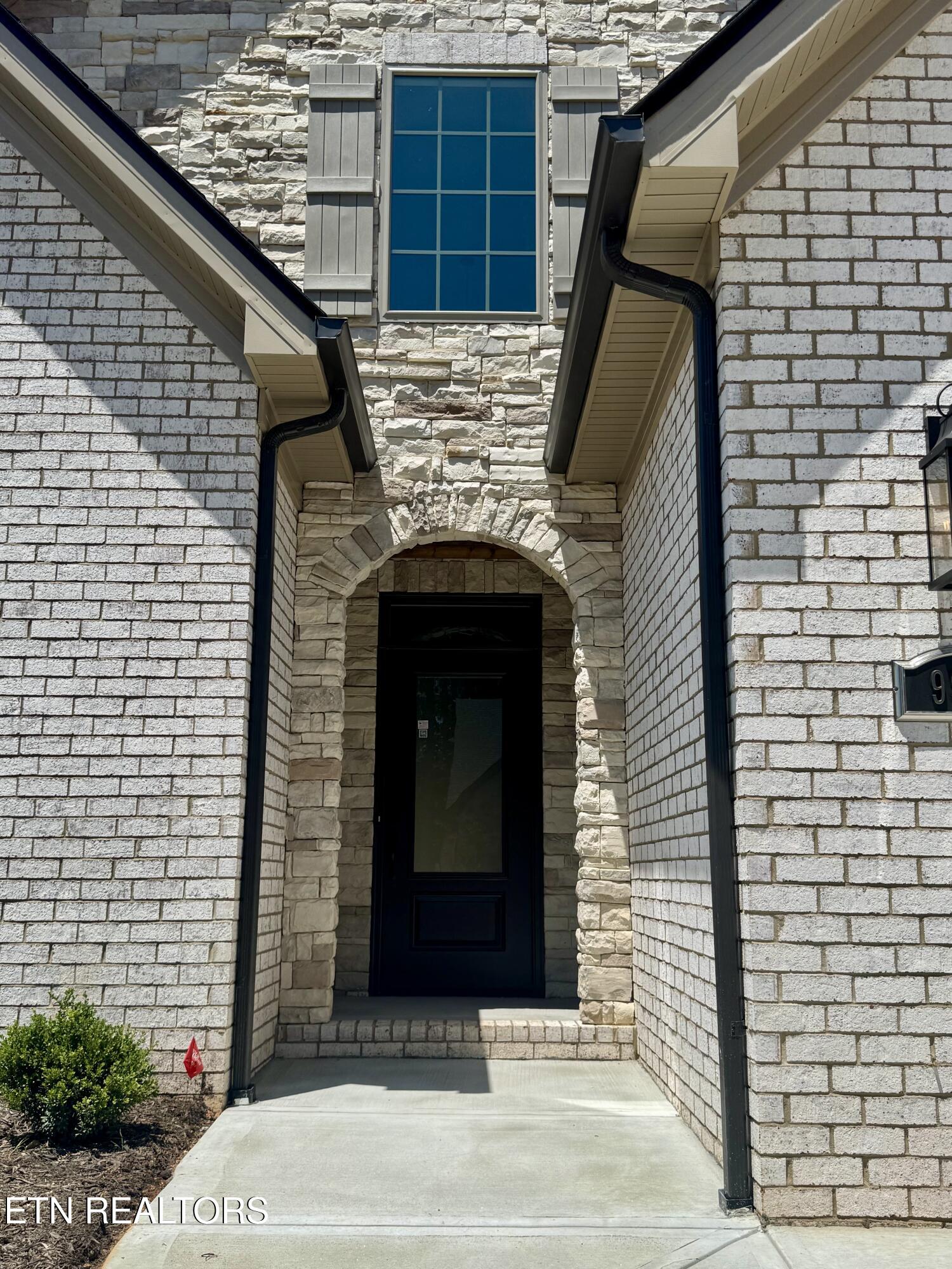 9933 Rio Bravo Lane Knoxville TN 37922