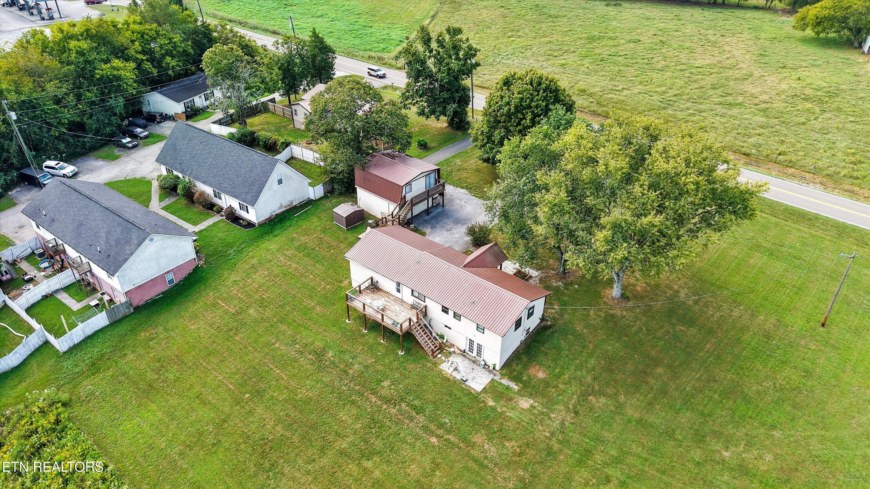 2882 Boyds Creek Highway Sevierville TN 37876