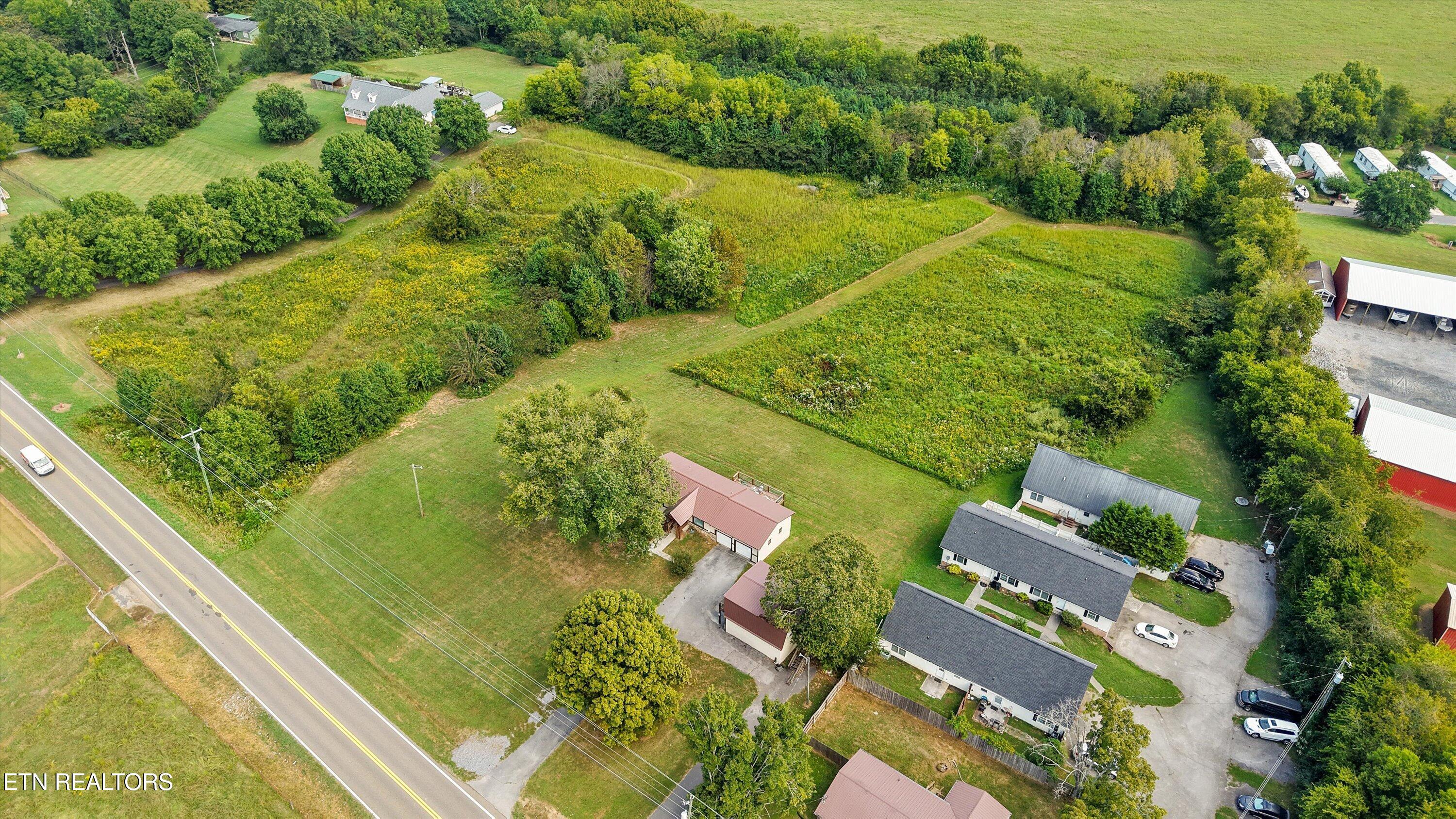 2882 Boyds Creek Highway Sevierville TN 37876