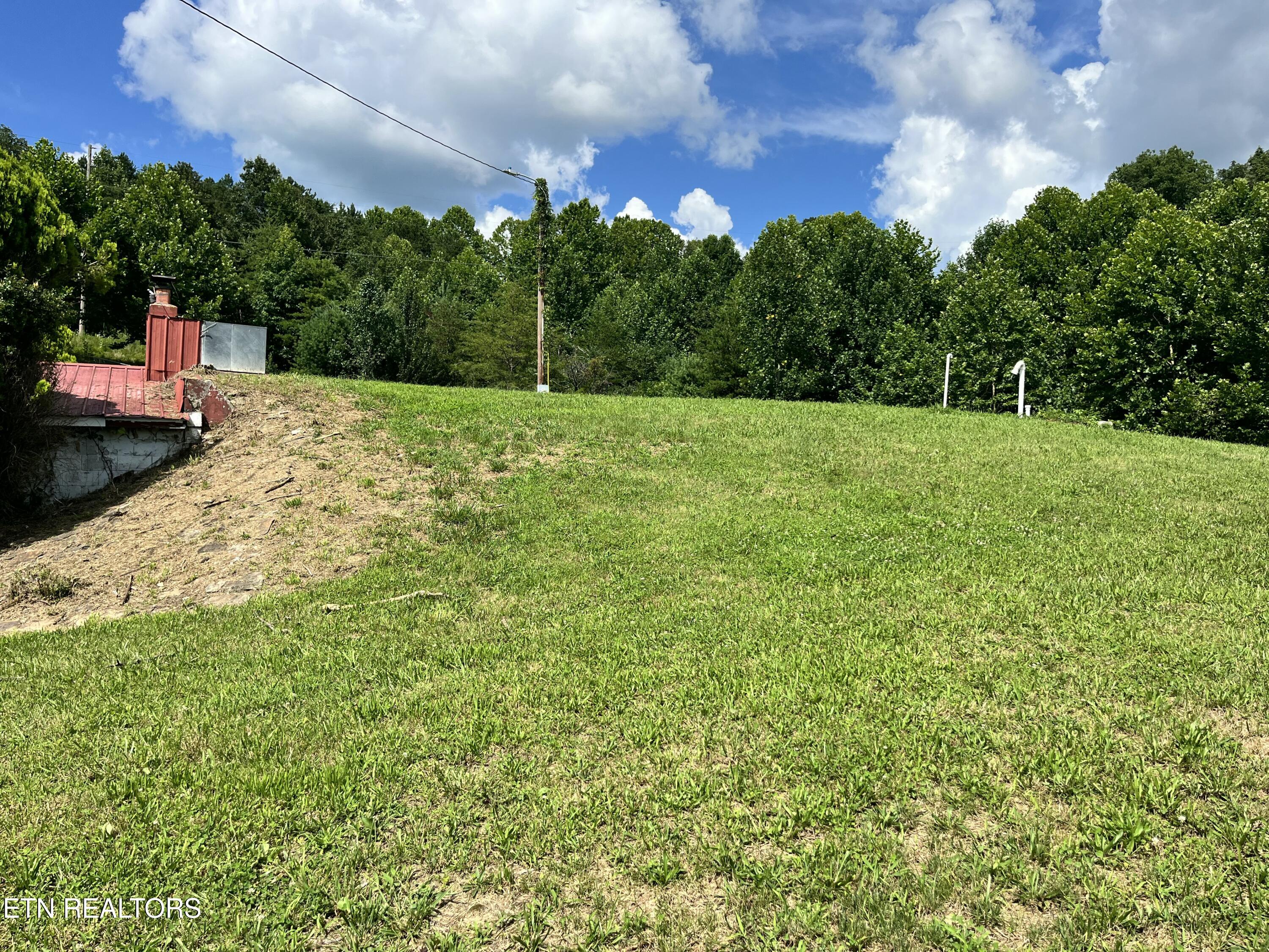 1803 Mountain View Road Robbins TN 37852