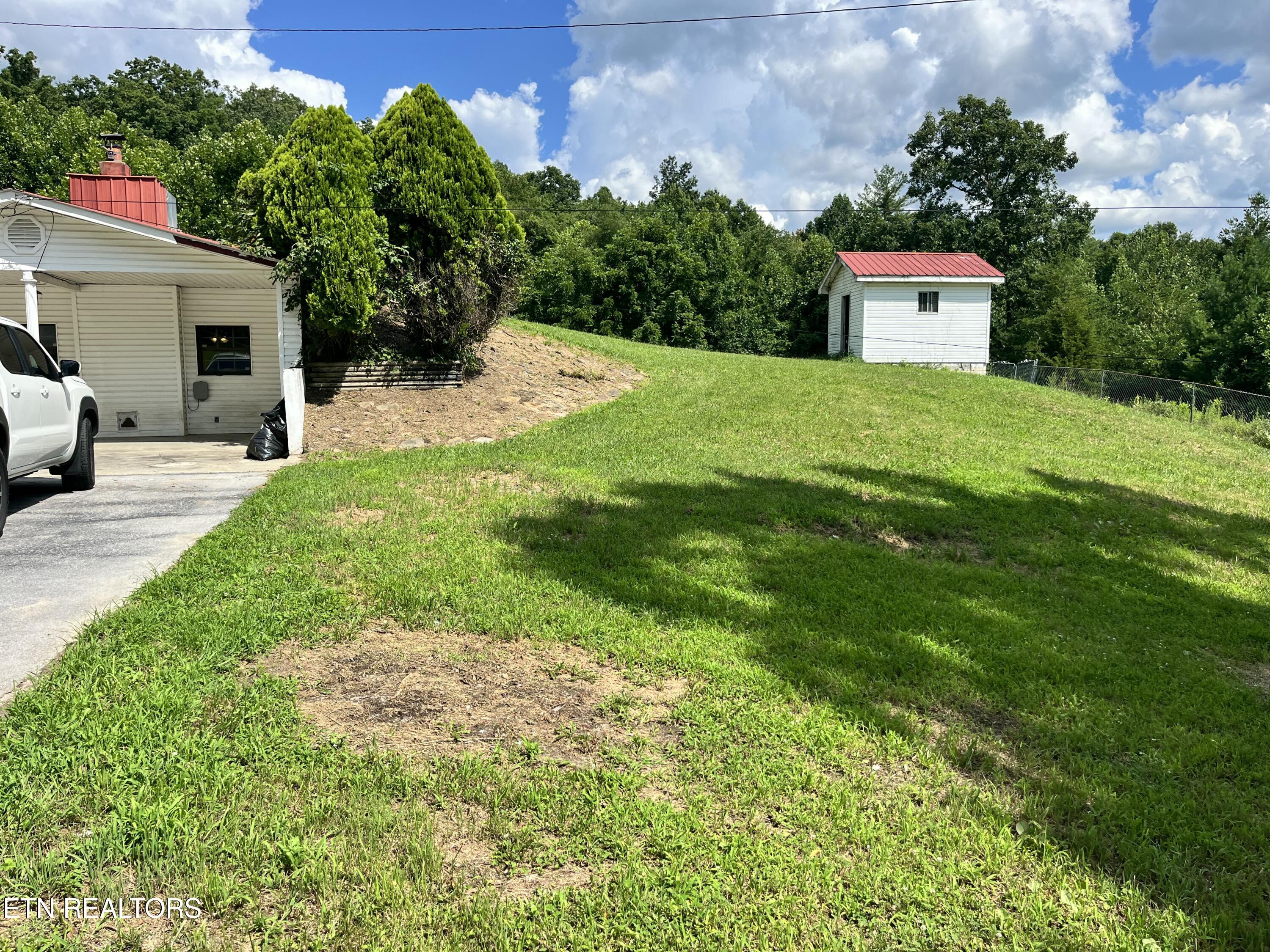 1803 Mountain View Road Robbins TN 37852